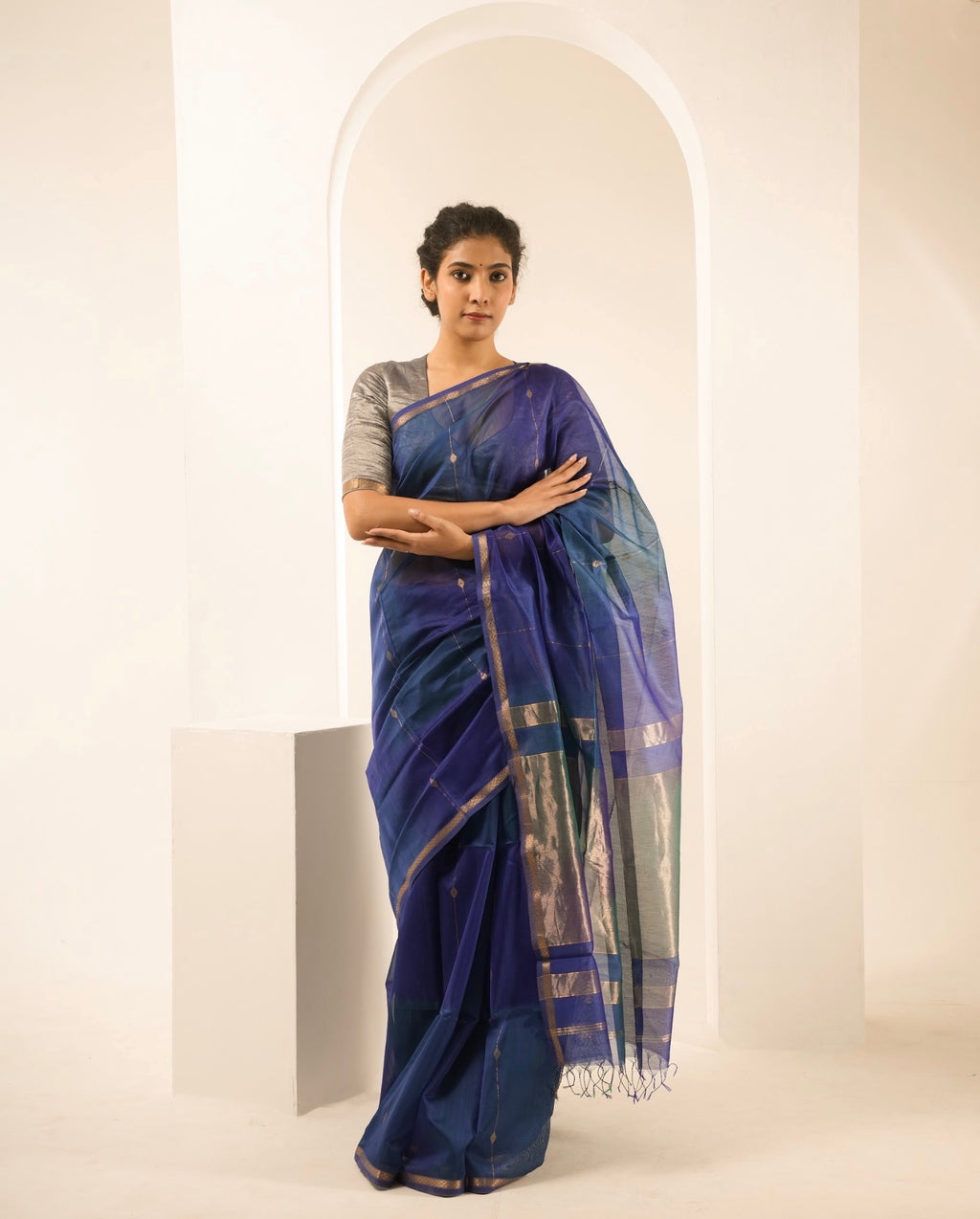 Dual Shaded Blue Maheshwari Handloom Saree