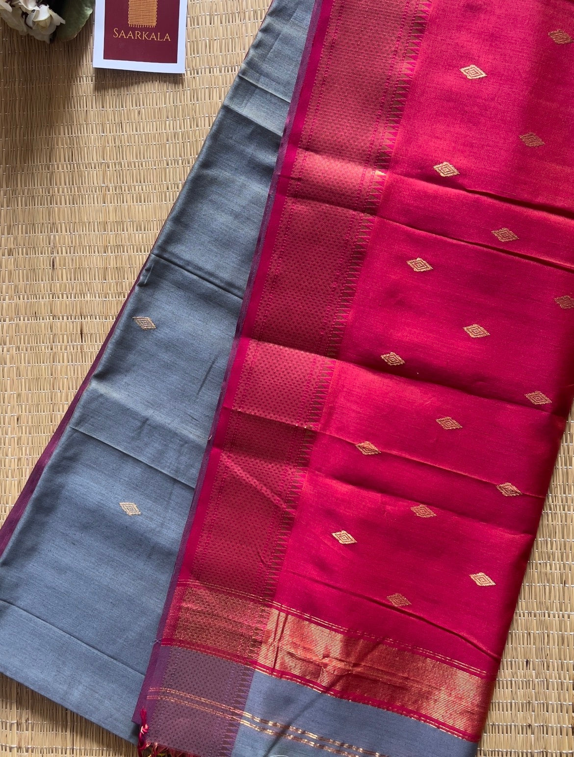 Diamond Aasmani Grey Maheshwari Handloom Saree