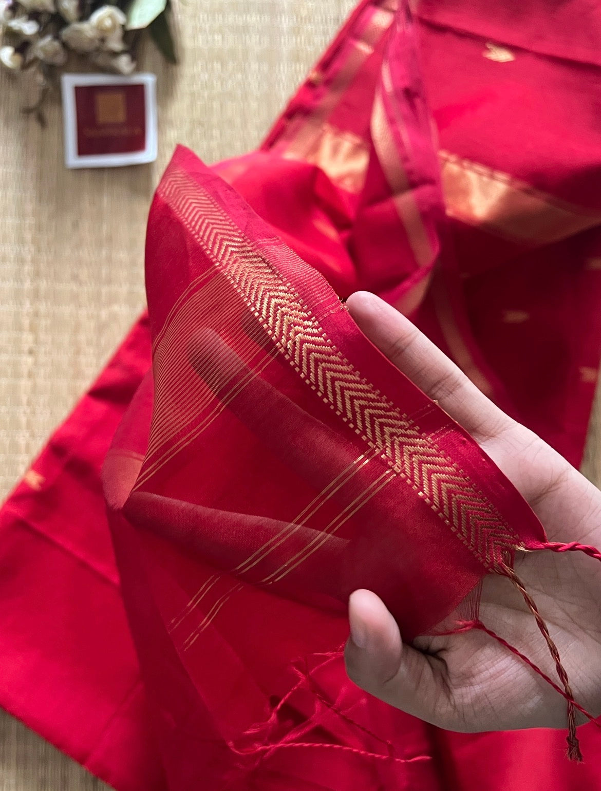 Arrow Red Maheshwari Handloom Saree
