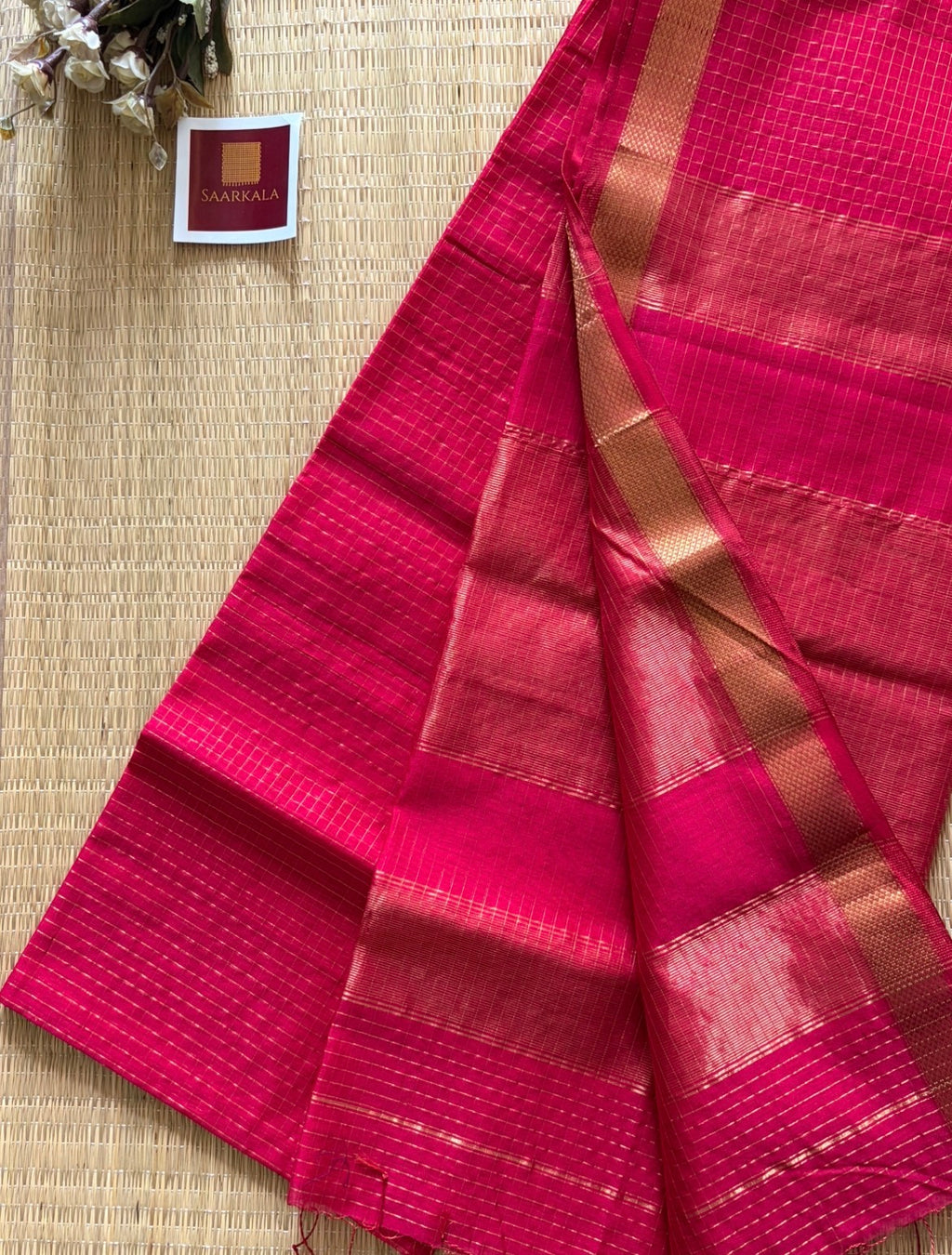 Rani Checked Maheshwari Handwoven Saree with Gold Zari Border