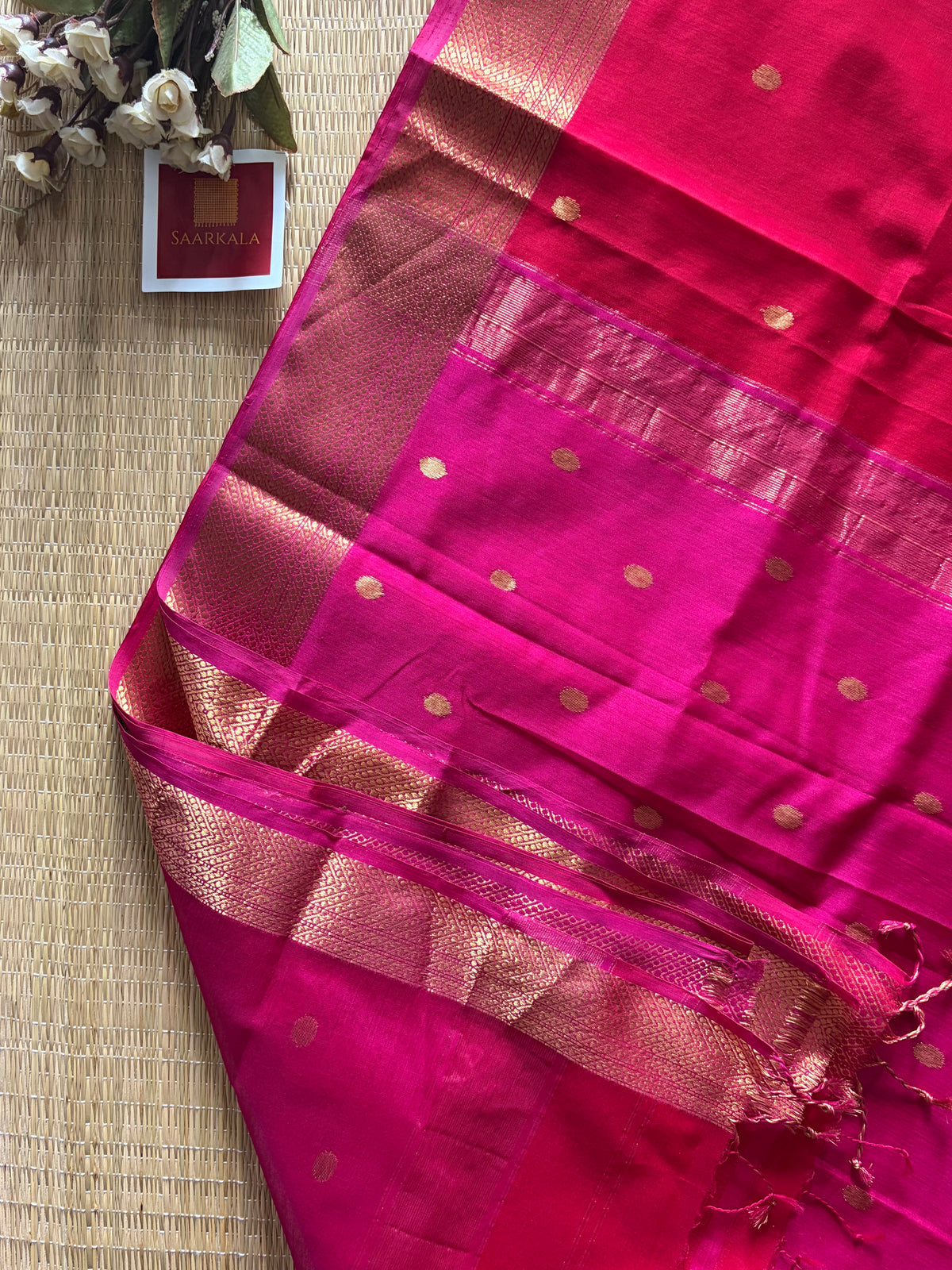 Ruhani Sikka Red Pink Maheshwari Handloom Saree