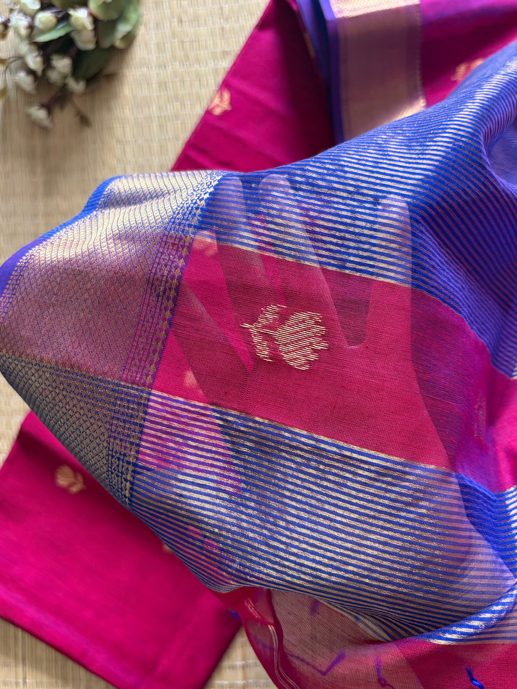 Rimjhim Lotus Maheshwari Handloom Saree