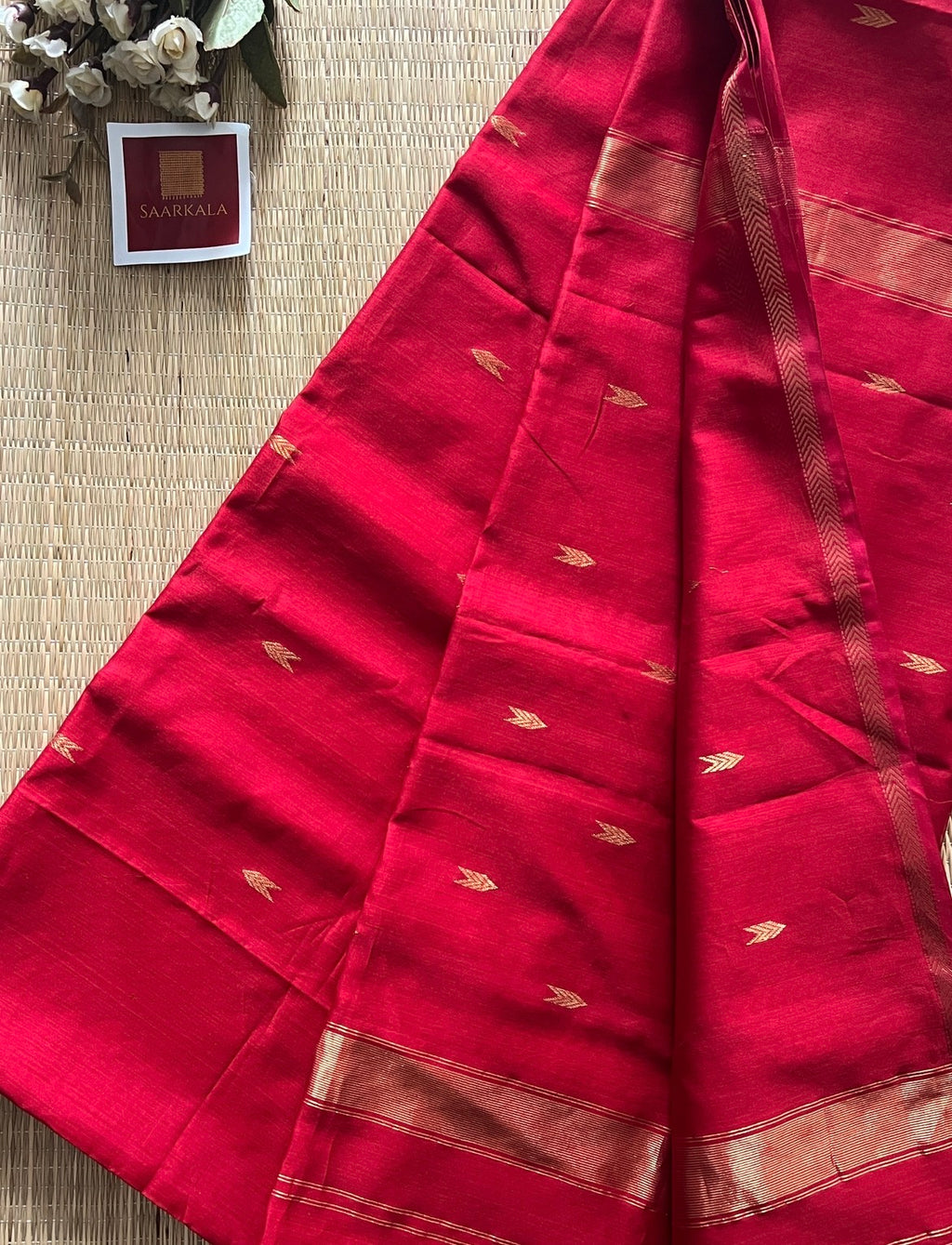 Arrow Red Maheshwari Handloom Saree