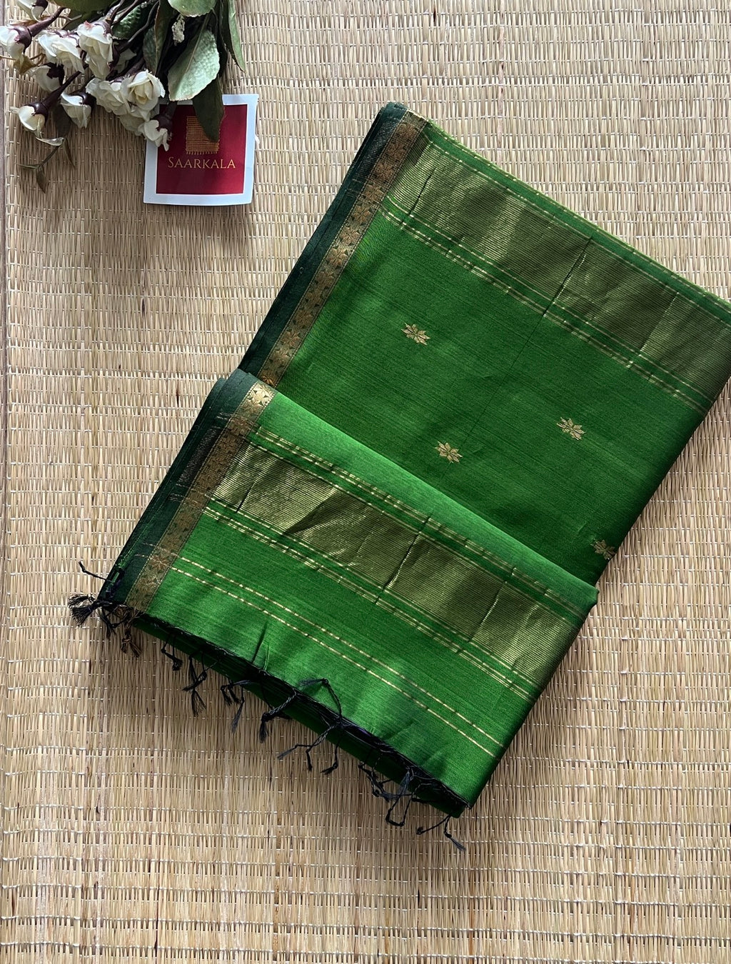 Hariyali self Green Maheshwari Handwoven Saree with Gold Zari Border