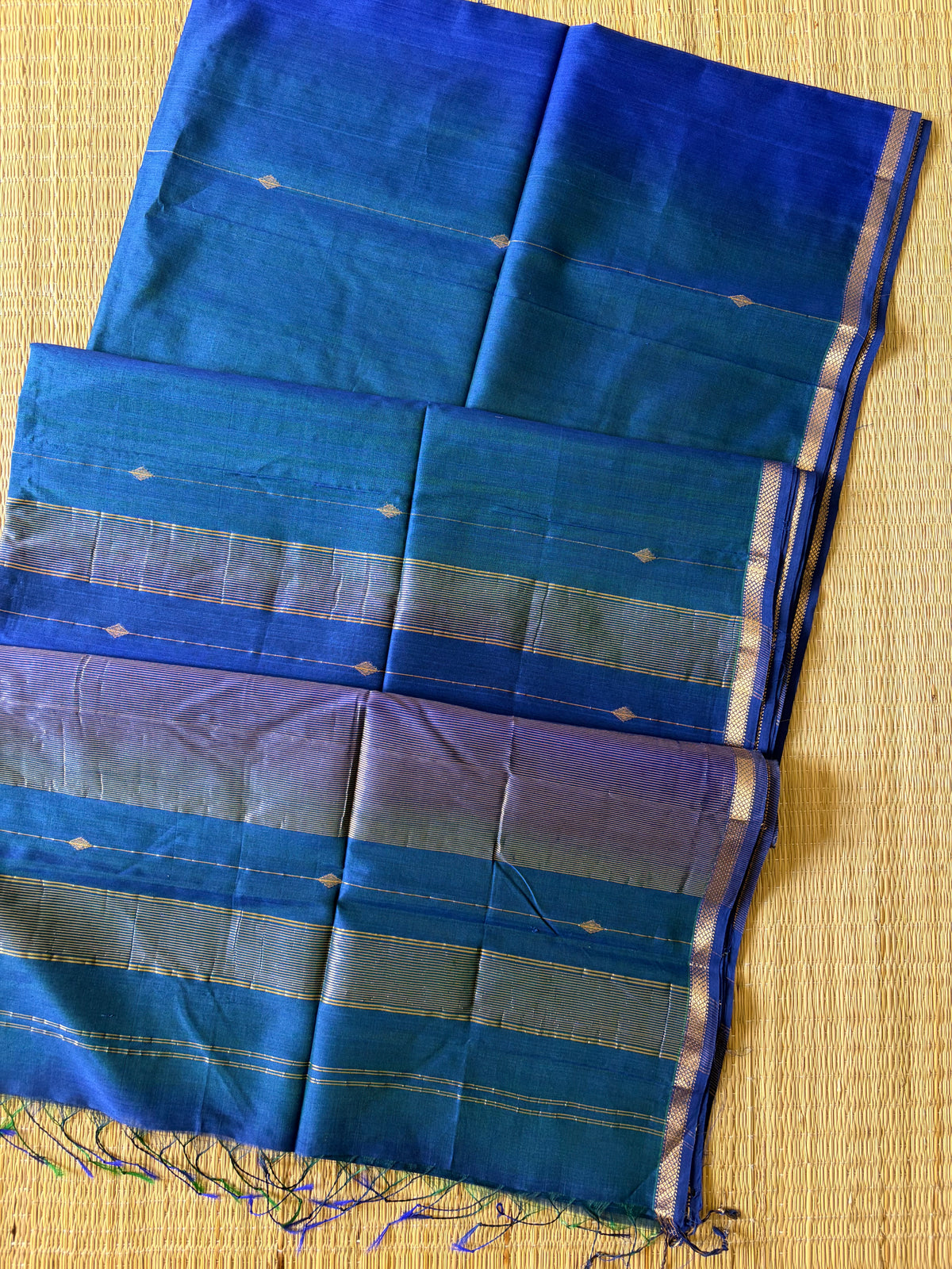 Blue Shaded Maheshwari Handwoven Saree with Gold Zari Border