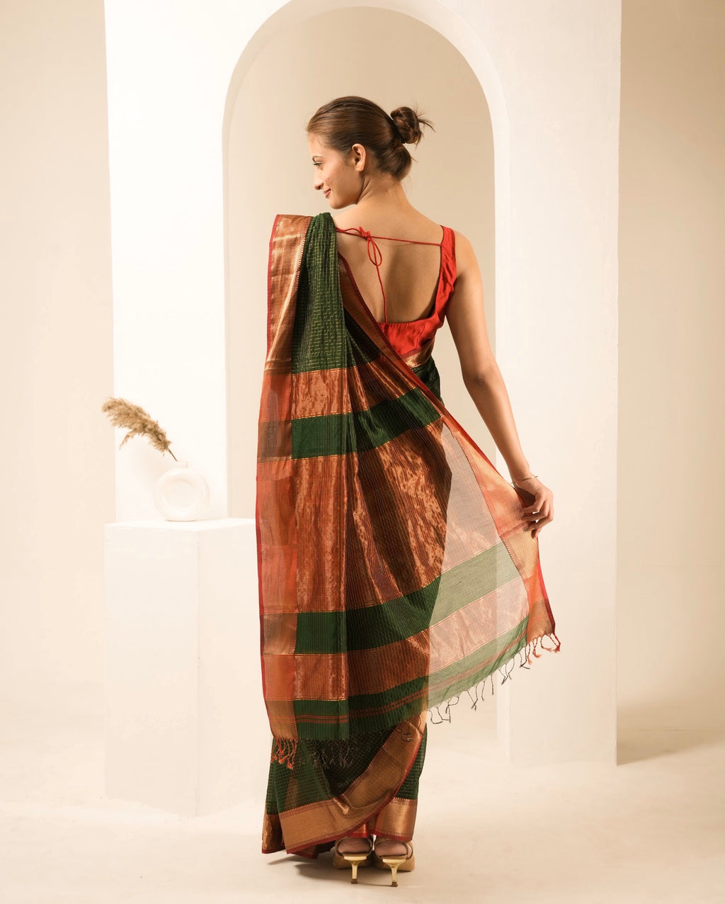 Checks Green Red Maheshwari Handloom Saree