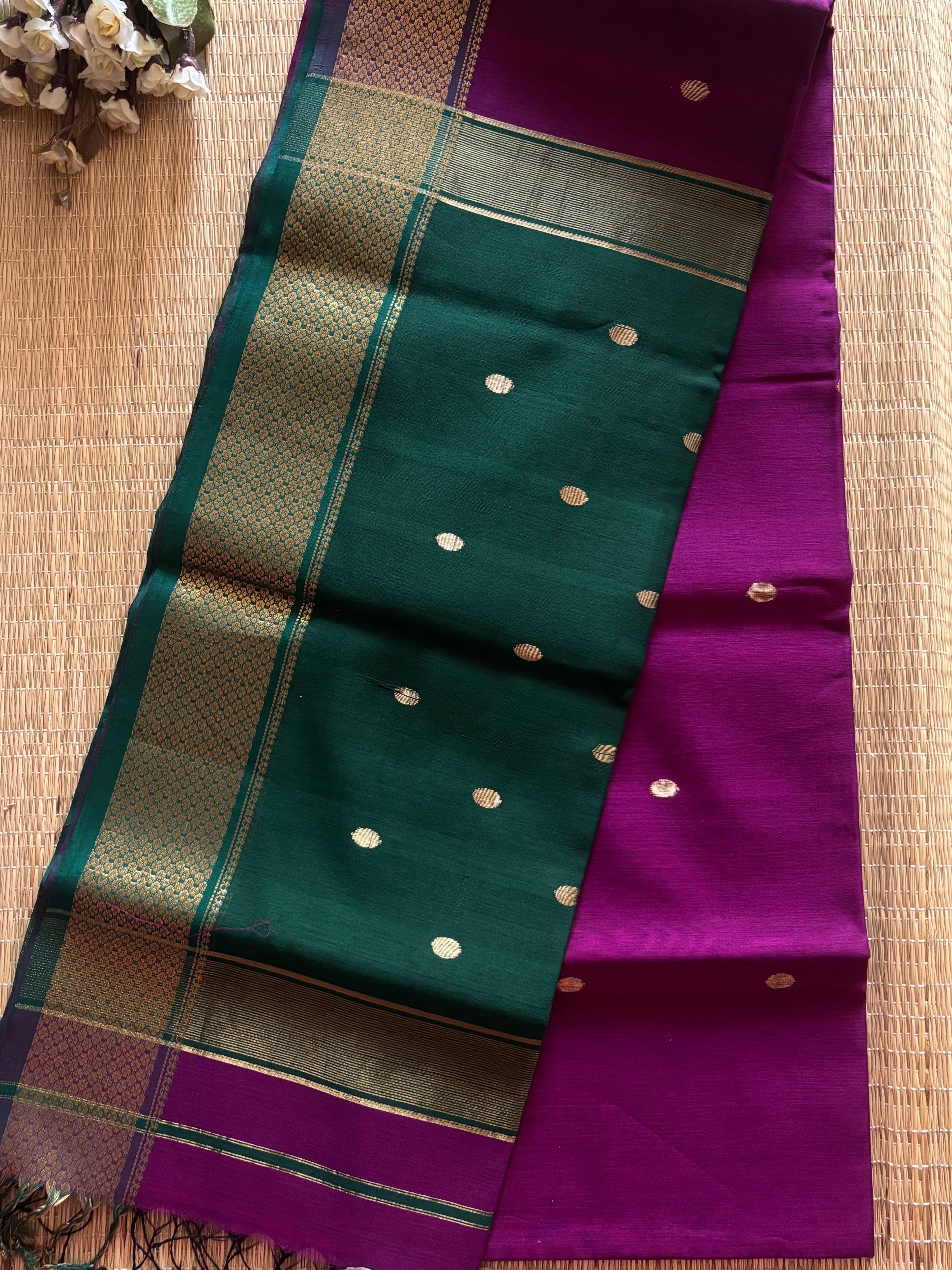 Sikka Green Magenta Maheshwari Handloom Saree