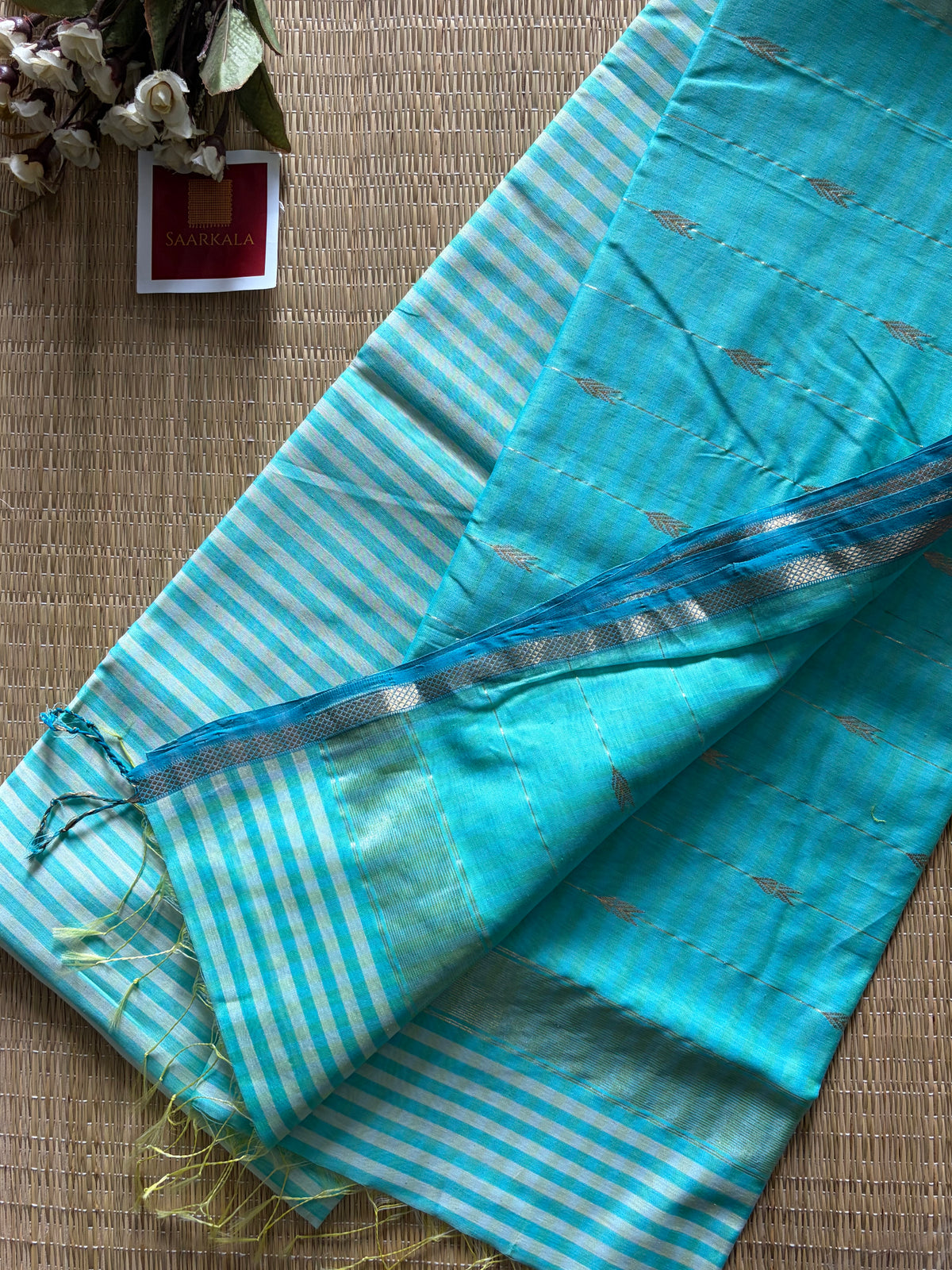 Gingham Butter Ice Blue Maheshwari Handloom Saree