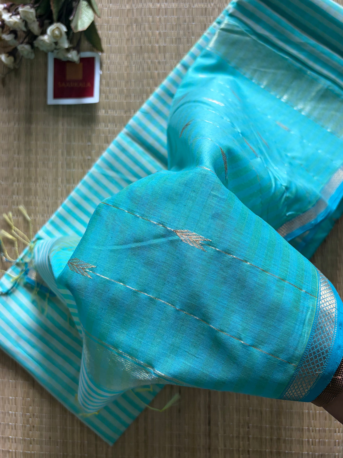 Gingham Butter Ice Blue Maheshwari Handloom Saree
