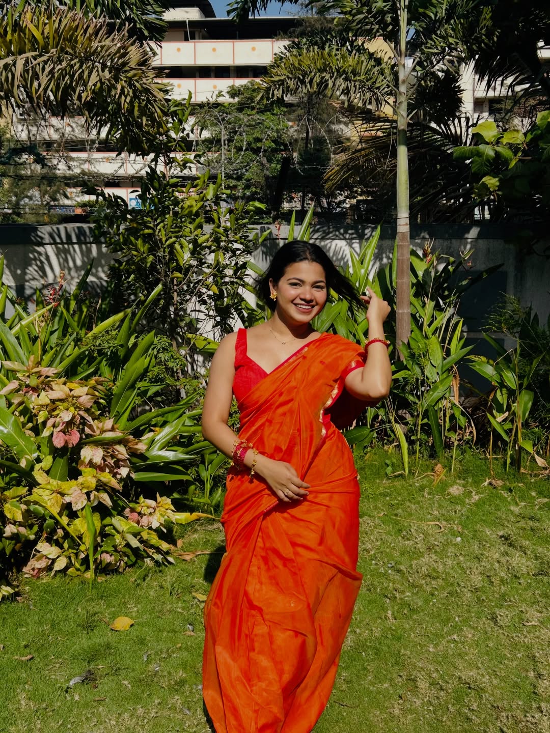 Sayali Orange Pink Chameli Maheshwari Handloom Saree