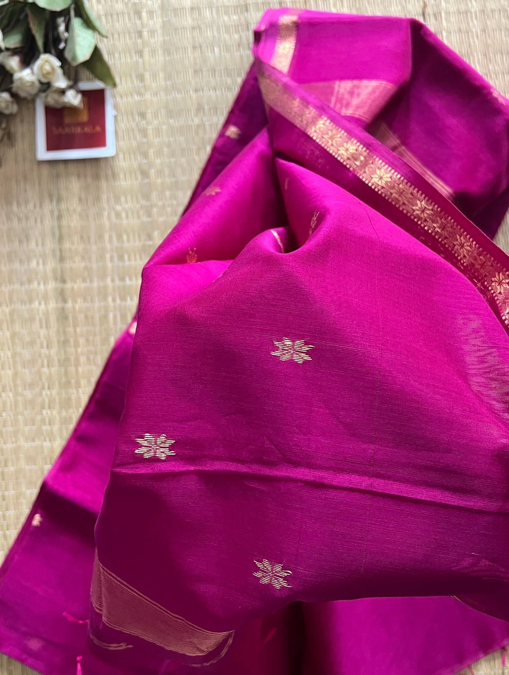Chameli Magenta Pink Maheshwari Handwoven Saree with Gold Zari Border