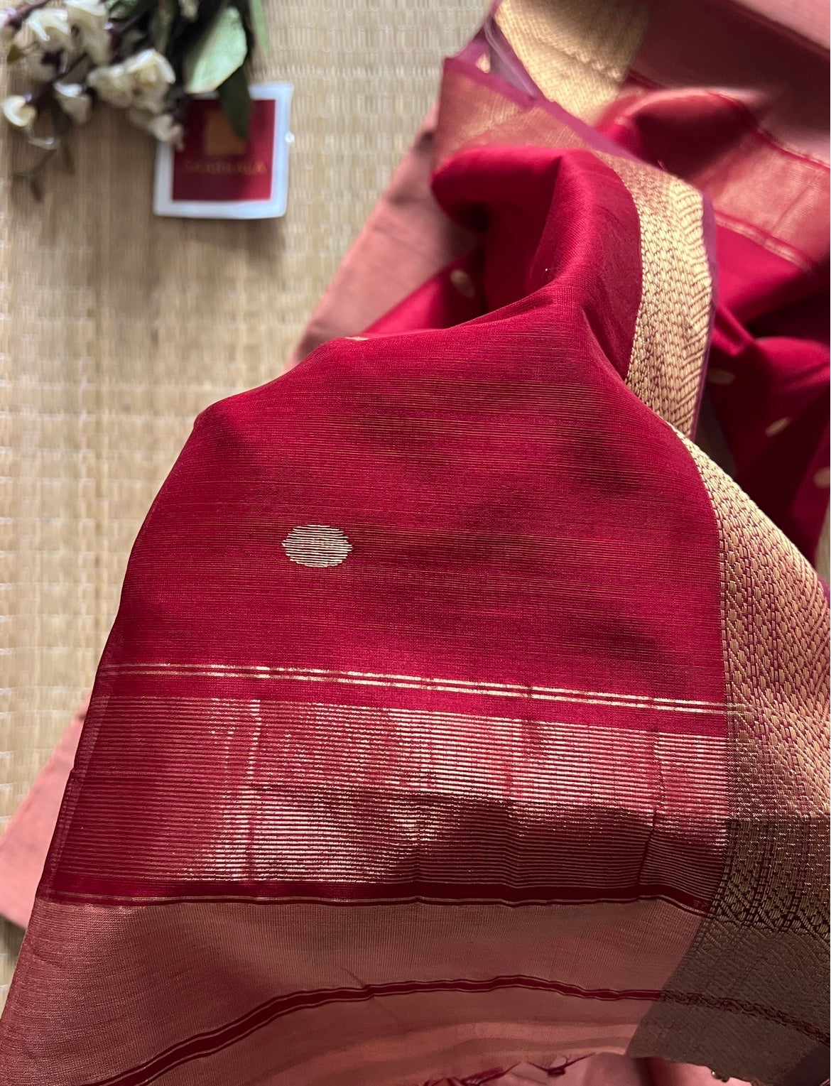 Sikka Pink Red Maheshwari Handwoven Saree with Gold Zari Border