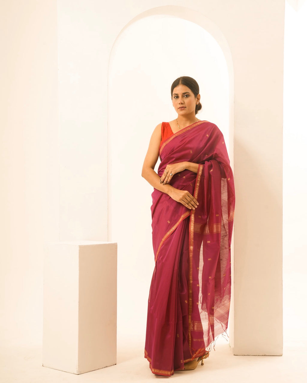 Arrow Pink Maheshwari Handloom Saree