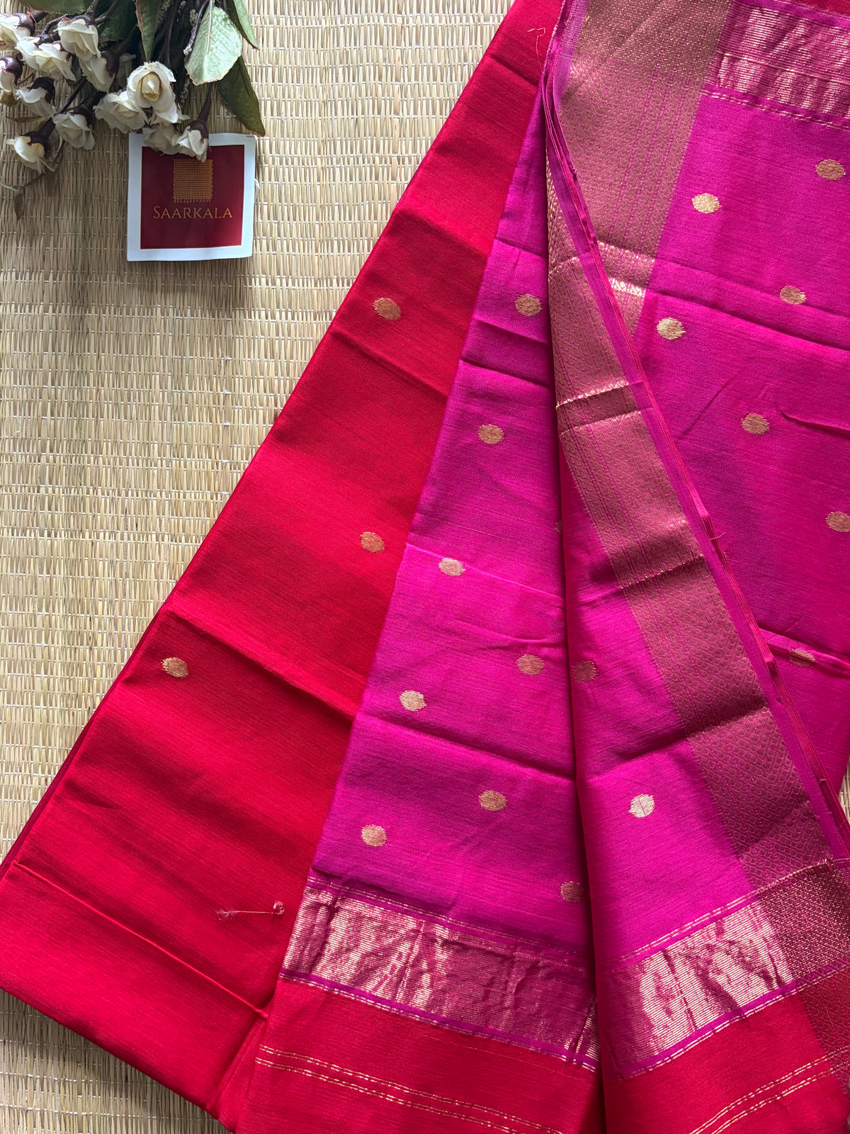 Ruhani Sikka Red Pink Maheshwari Handloom Saree