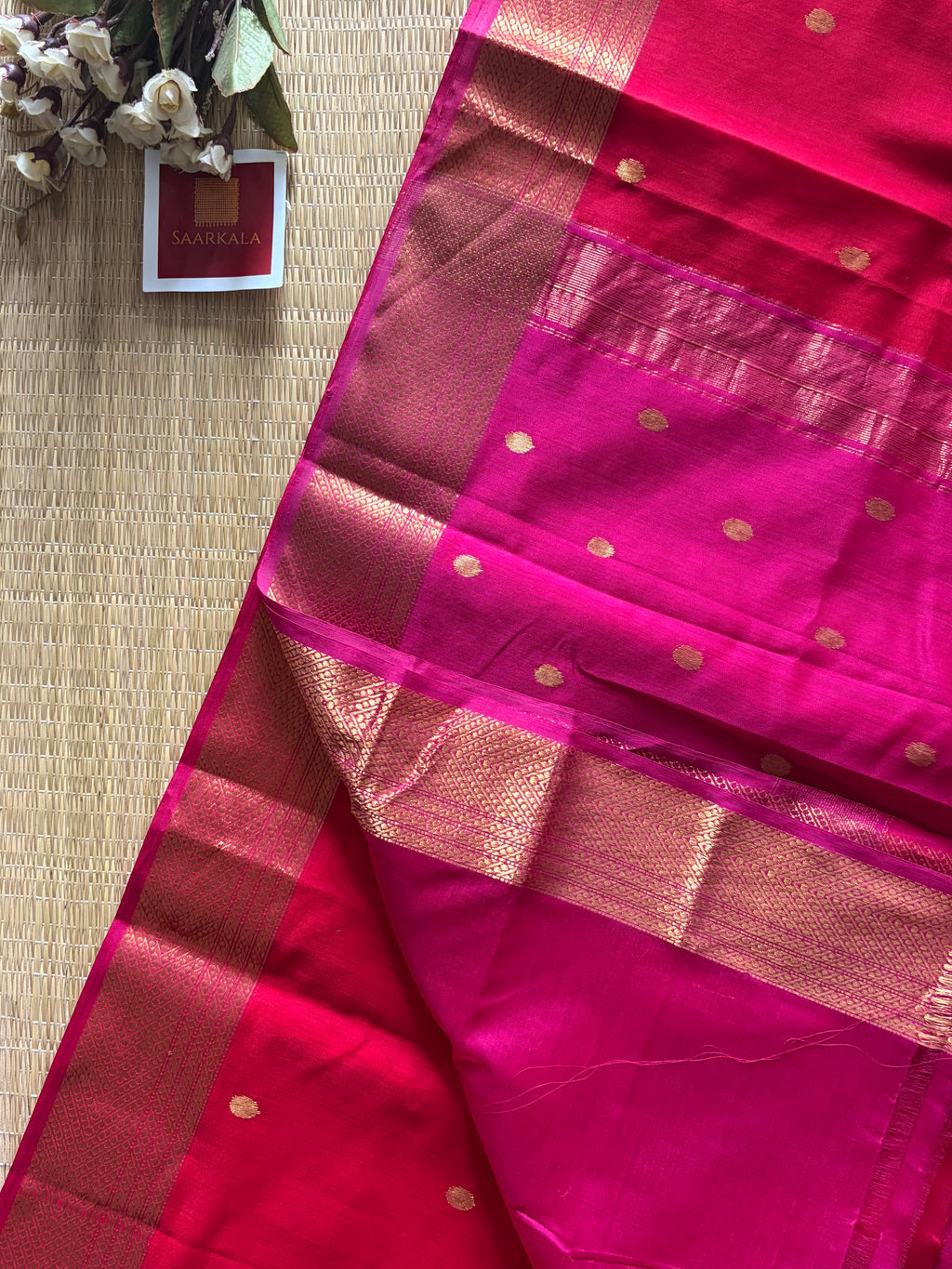 Ruhani Sikka Red Pink Maheshwari Handloom Saree