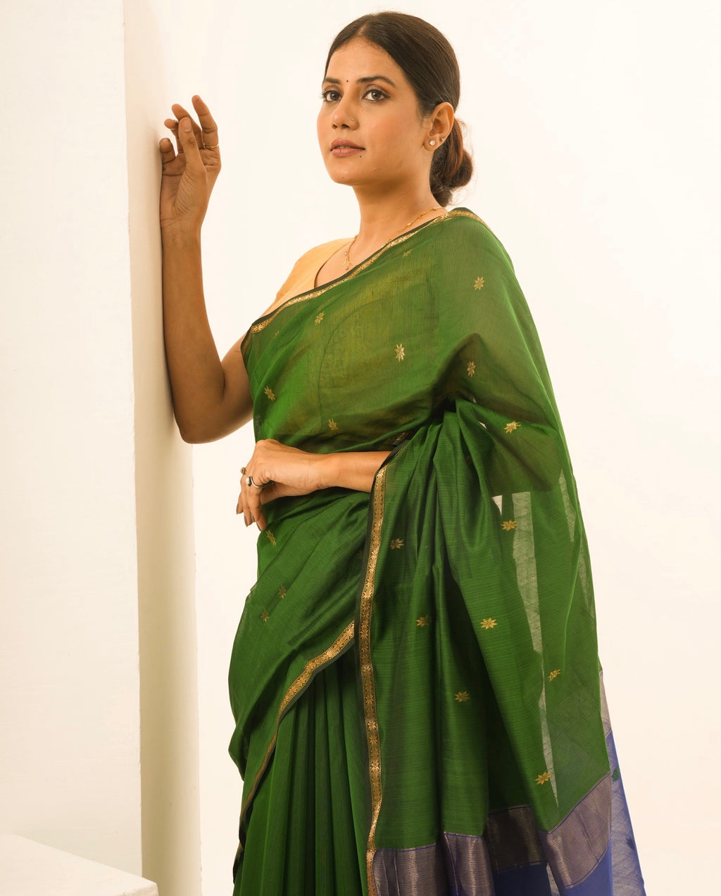 Chameli Blue Green Maheshwari Handloom Saree