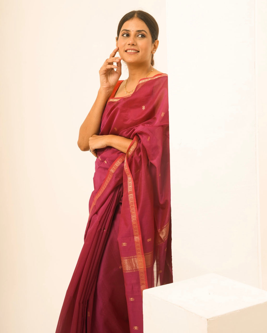 Arrow Pink Maheshwari Handloom Saree