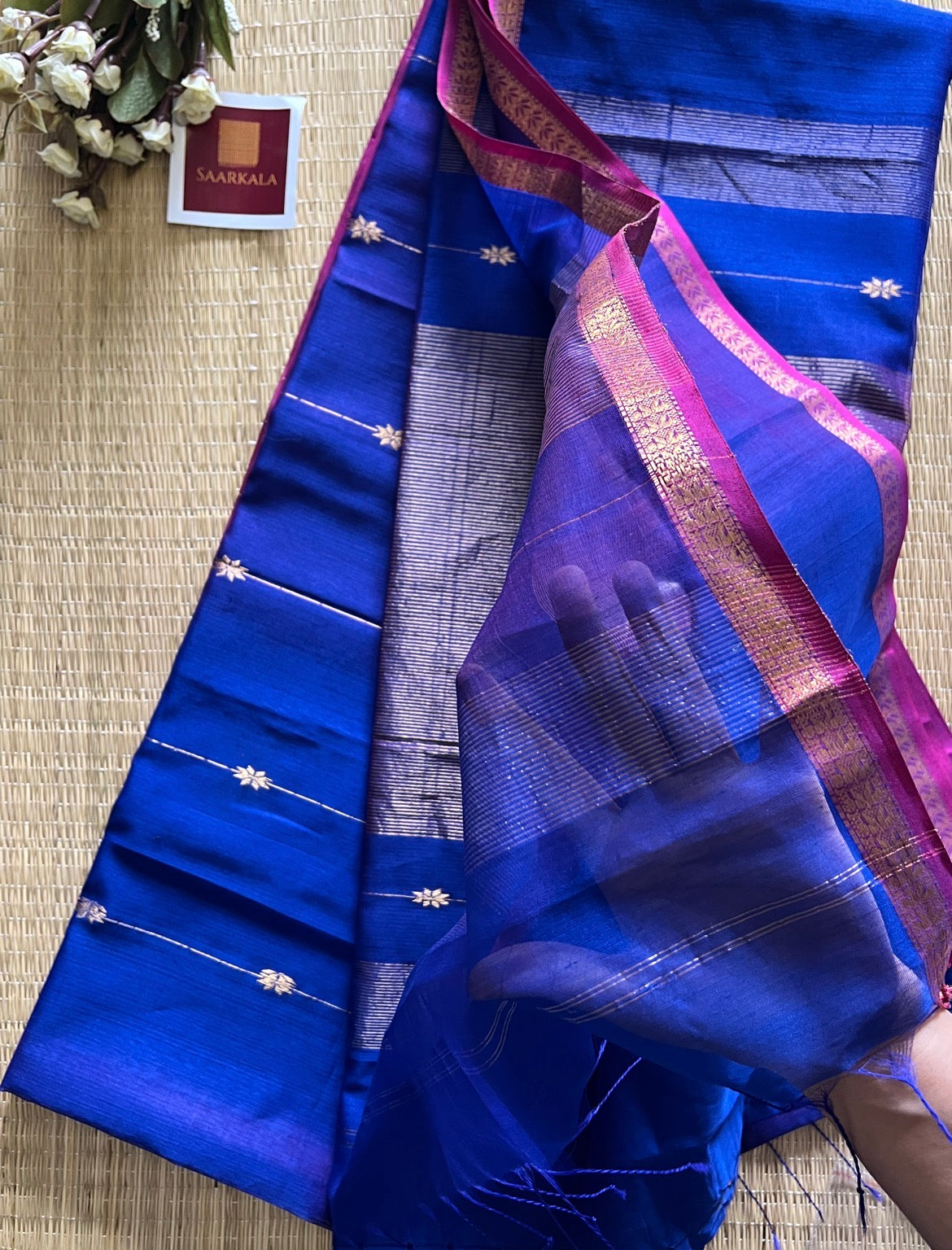 Blue Shaded Dual tone Maheshwari Silk and cotton saree