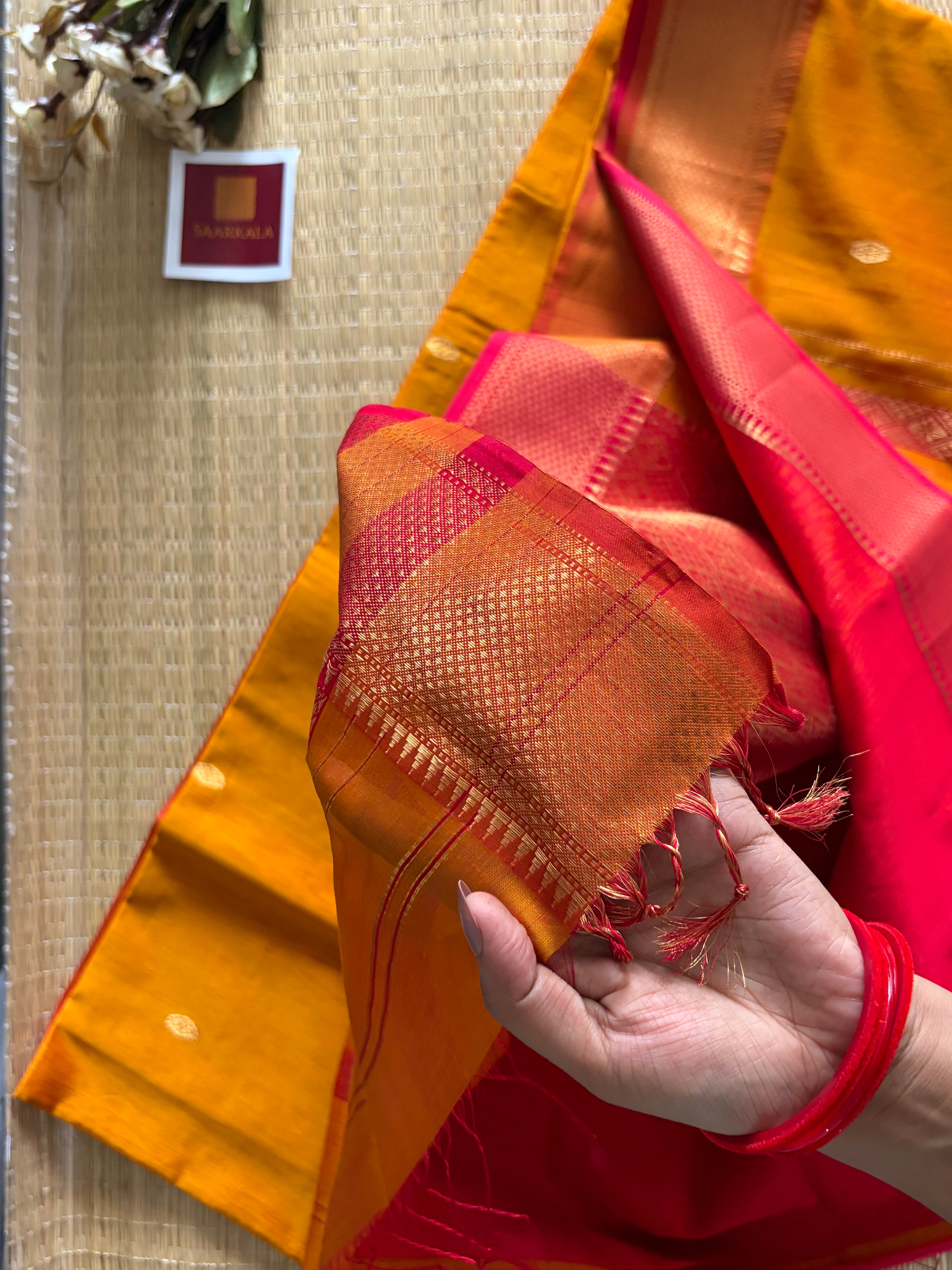 Jala Pallu Mustard Maheshwari Handloom Saree