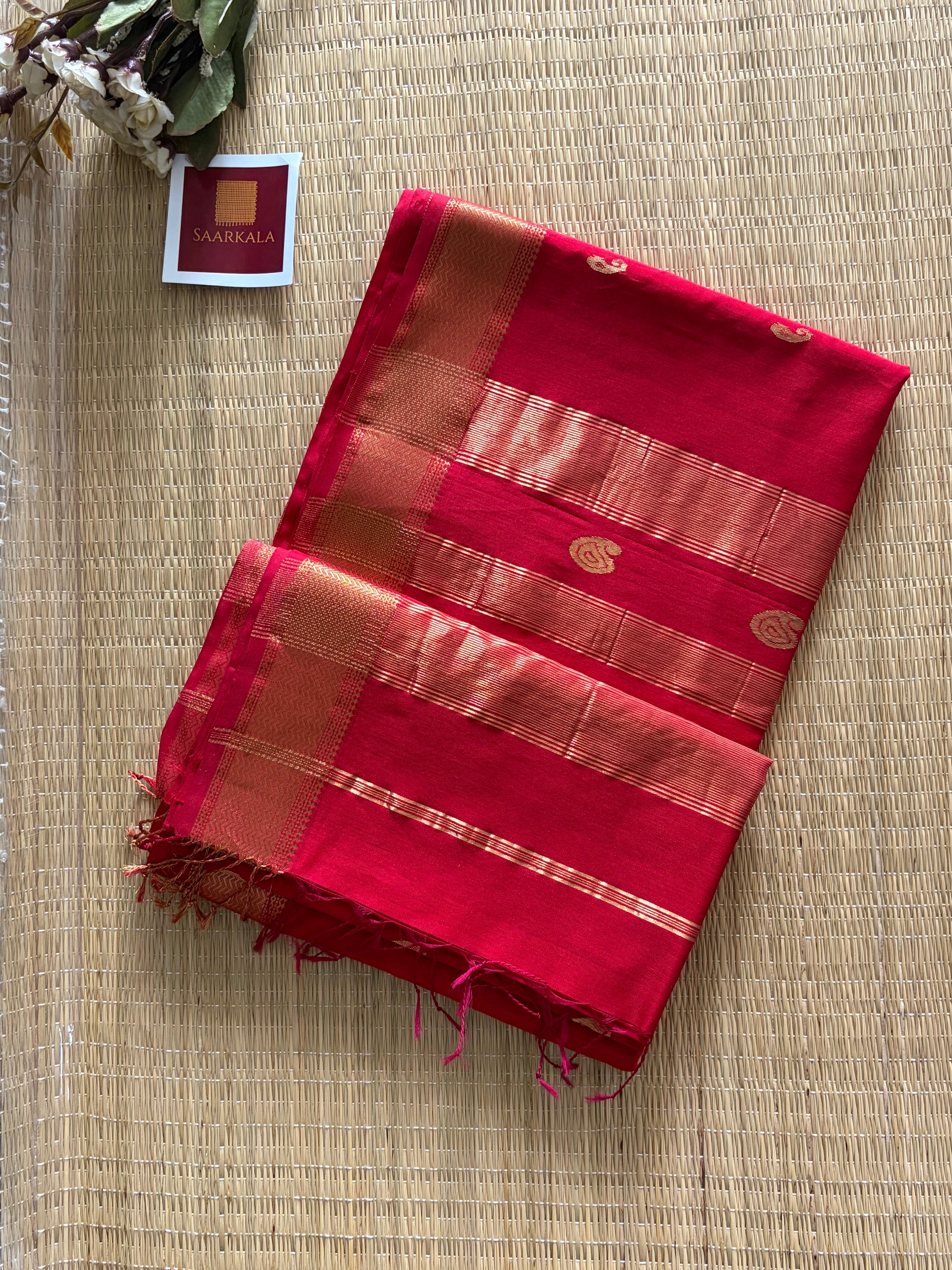 Kairi Buta Red Maheshwari Handloom Saree