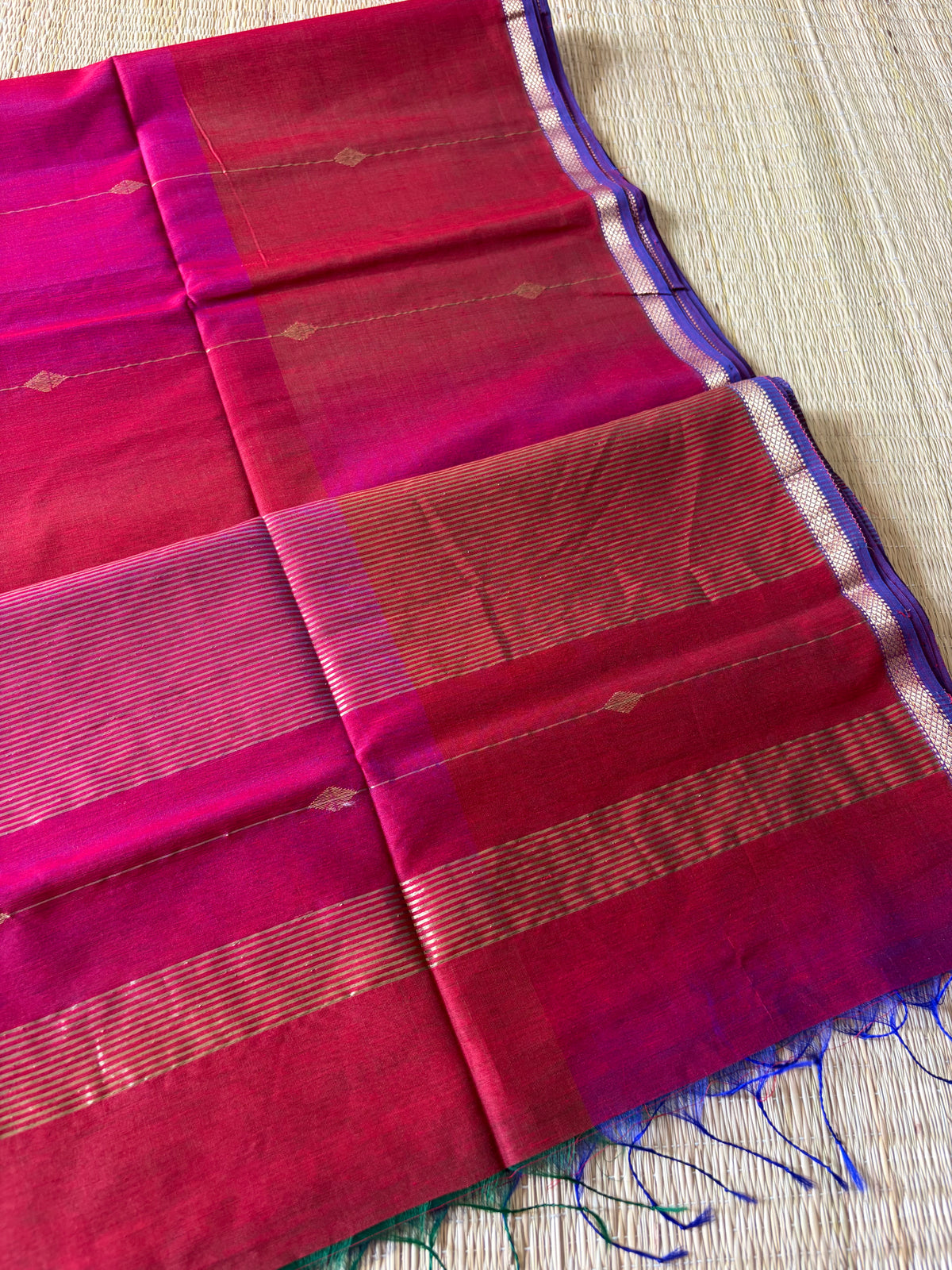 Pink Magenta Dual Shaded Maheshwari Handwoven Saree with Gold Zari Border