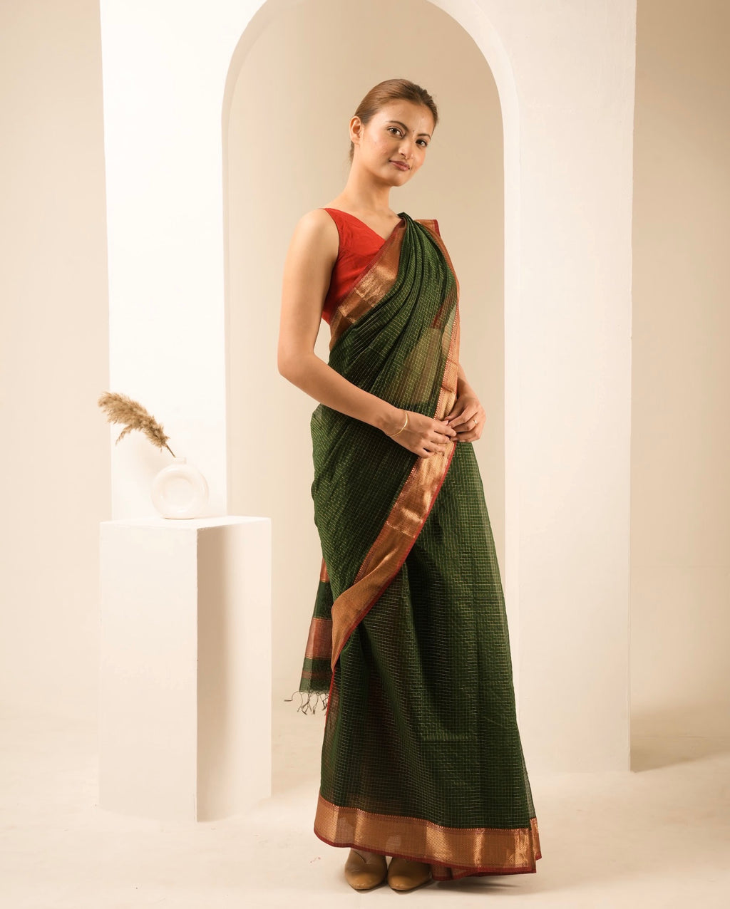 Checks Green Red Maheshwari Handloom Saree