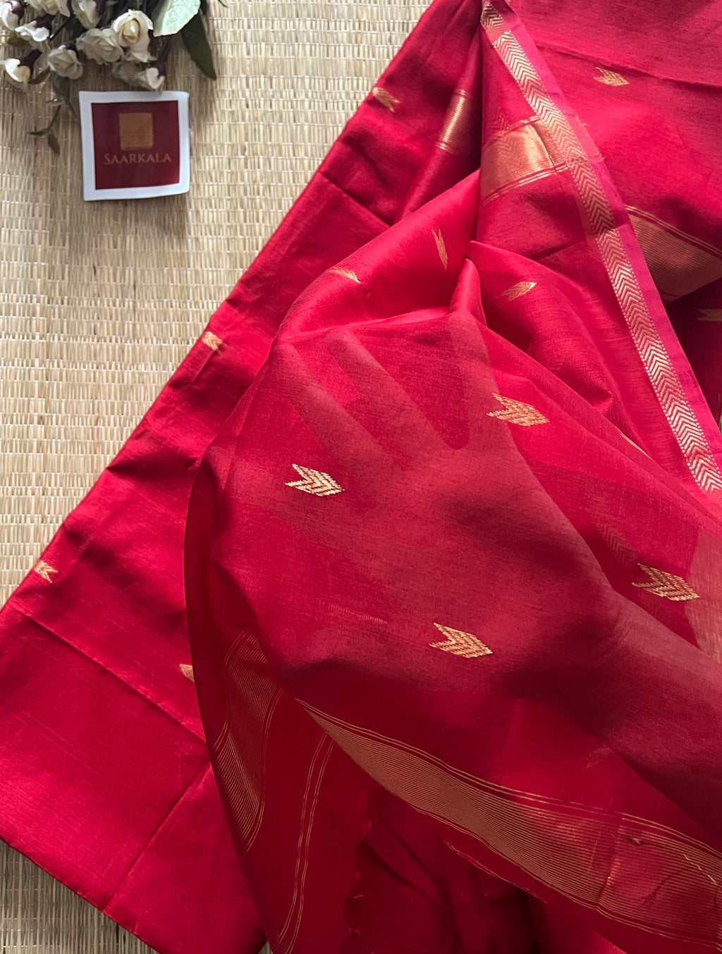 Arrow Red Maheshwari Handloom Saree