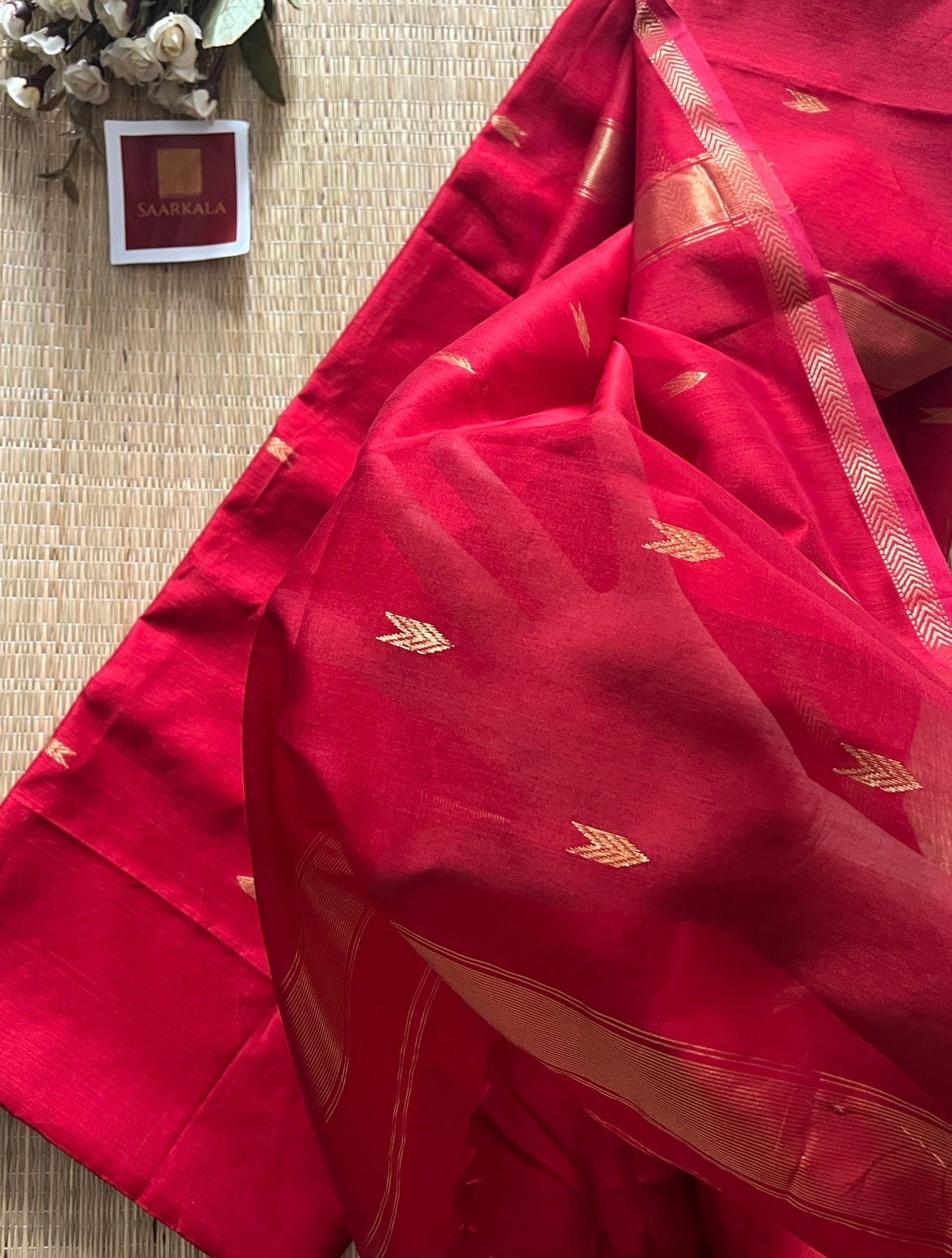 Arrow Red Maheshwari Handloom Saree