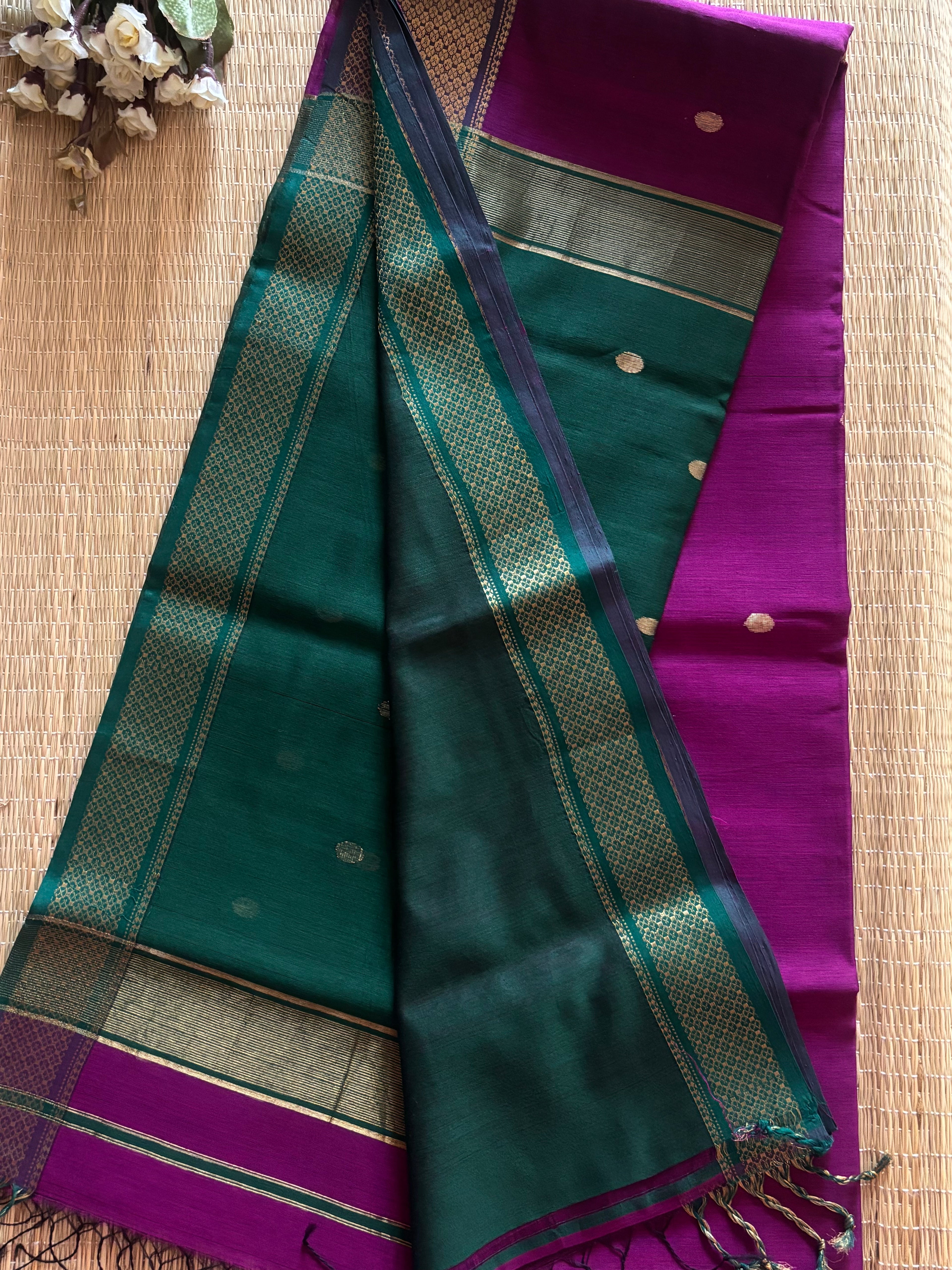 Sikka Green Magenta Maheshwari Handloom Saree