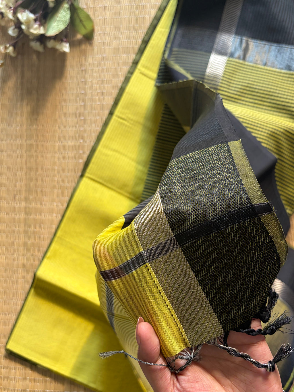 Leher Yellow Maheshwari silk and cotton Saree