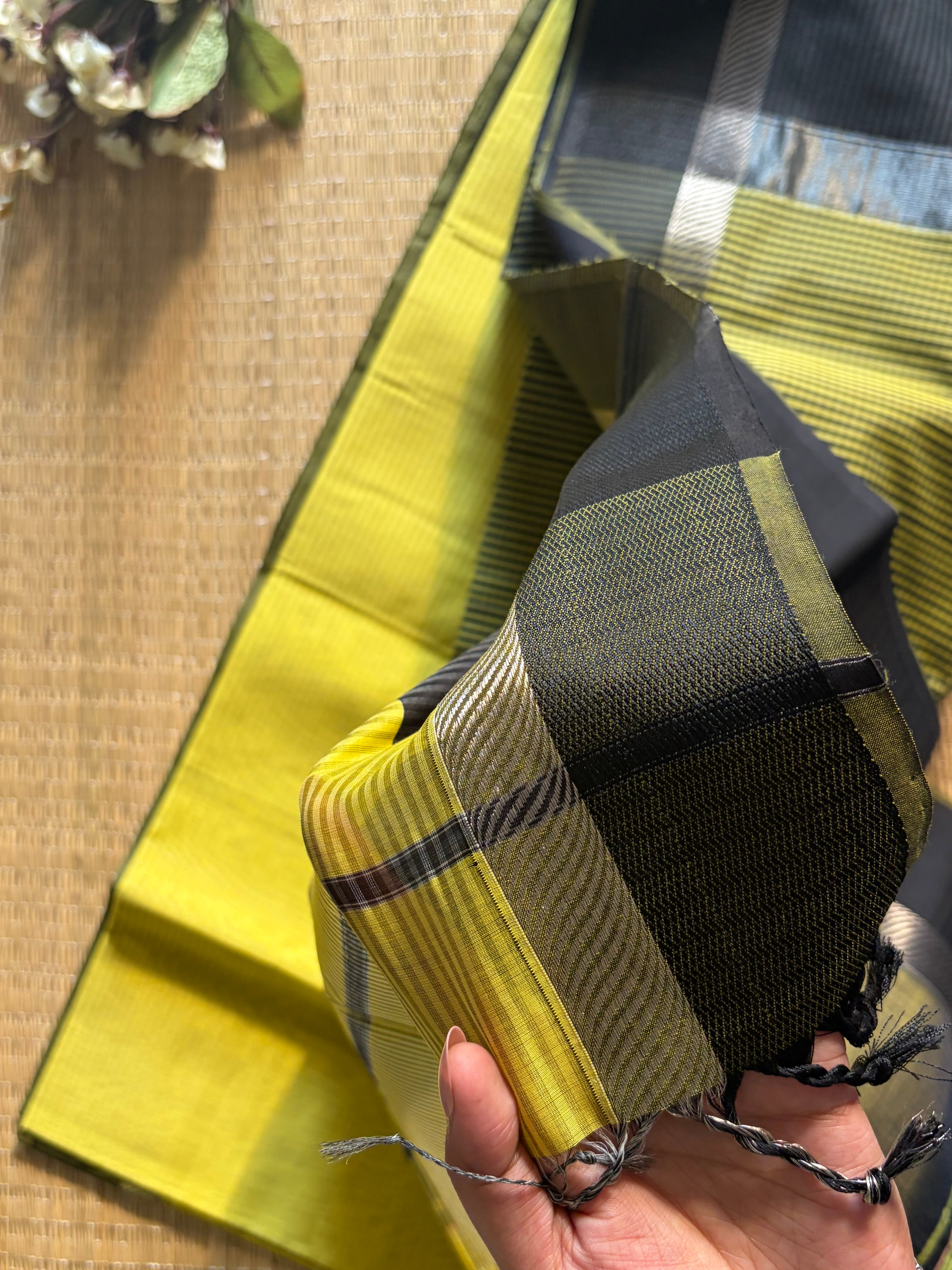 Leher Yellow Maheshwari silk and cotton Saree