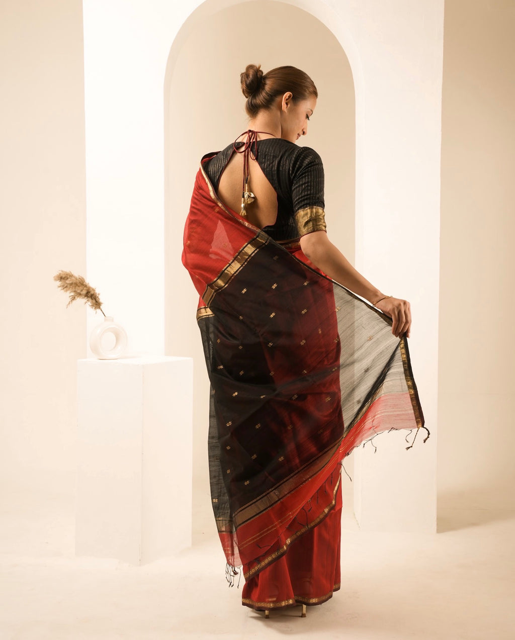 Chameli Red Black Maheshwari Handloom Saree