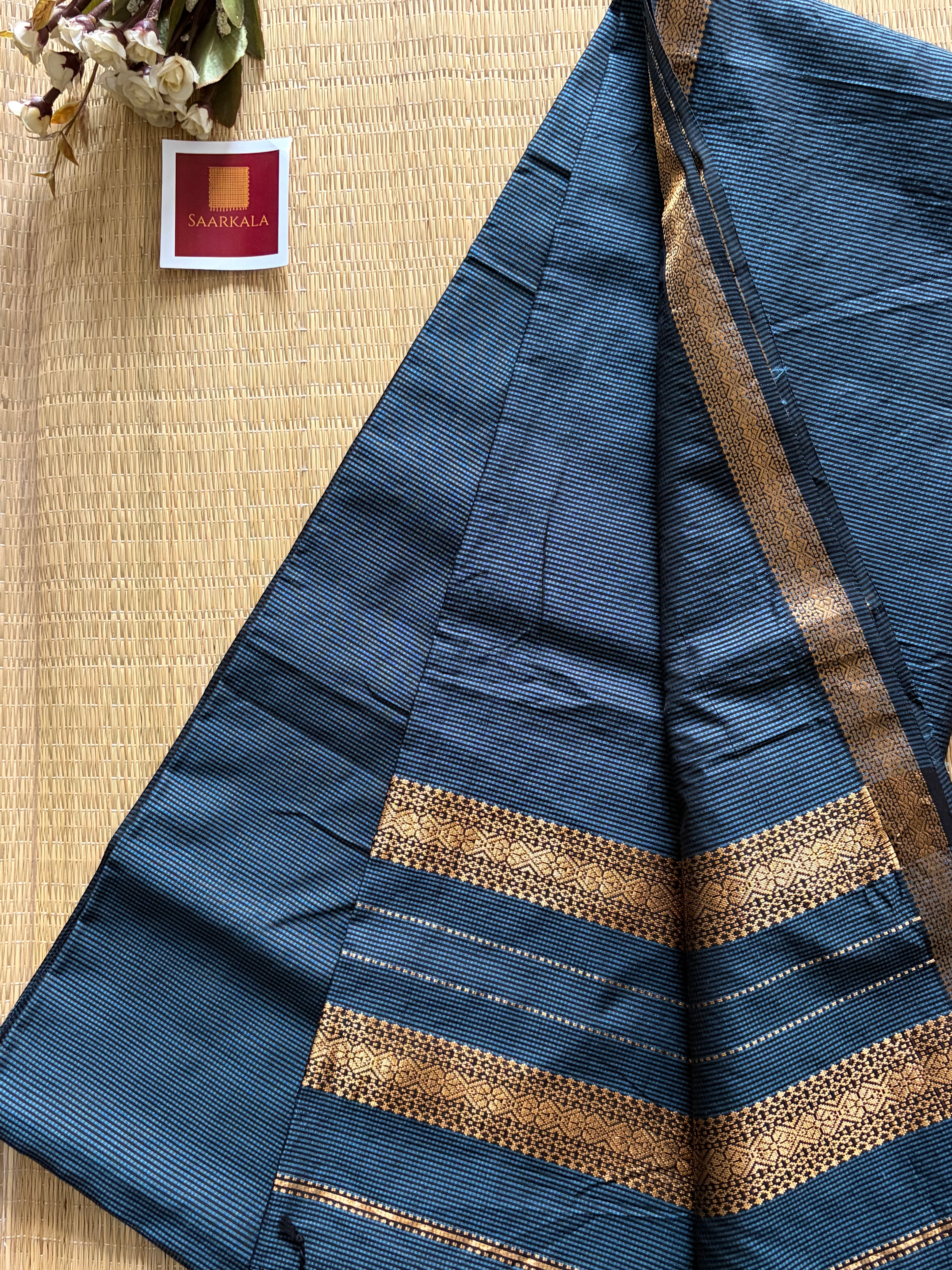 Garbh Reshmi Grey Maheshwari Handloom Saree