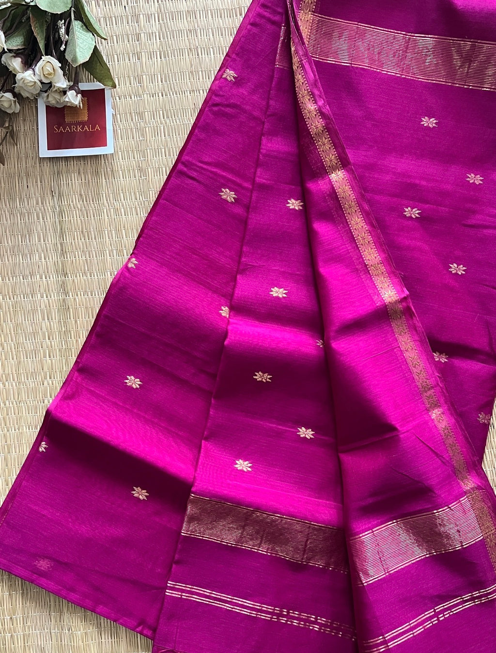 Chameli Magenta Pink Maheshwari Handwoven Saree with Gold Zari Border