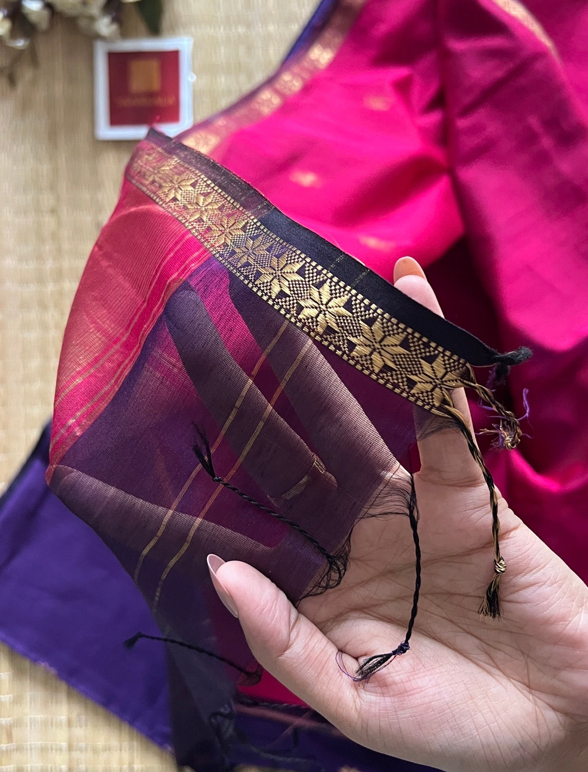 Purple Pink Maheshwari Handwoven Saree with Gold Zari Border