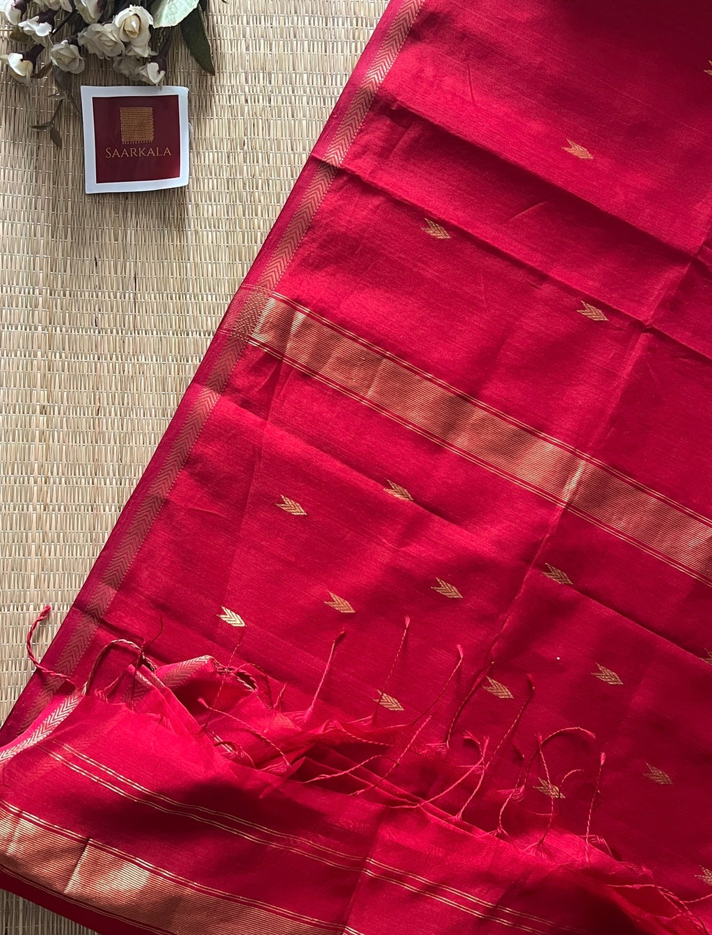 Arrow Red Maheshwari Handloom Saree