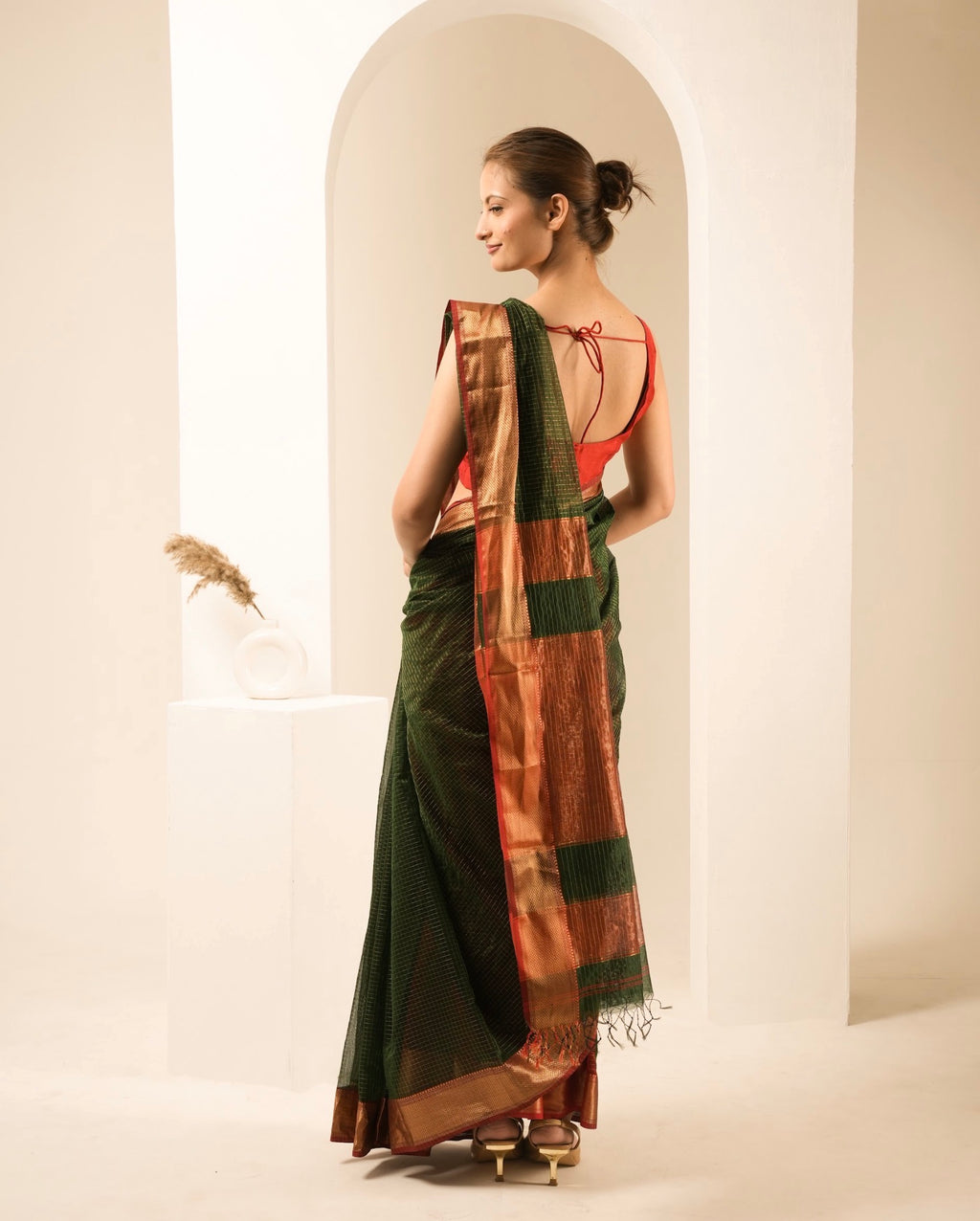 Checks Green Red Maheshwari Handloom Saree