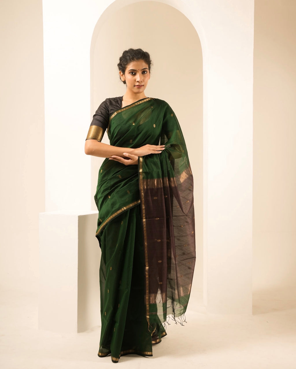 Chameli Green Brown Maheshwari Handloom Saree