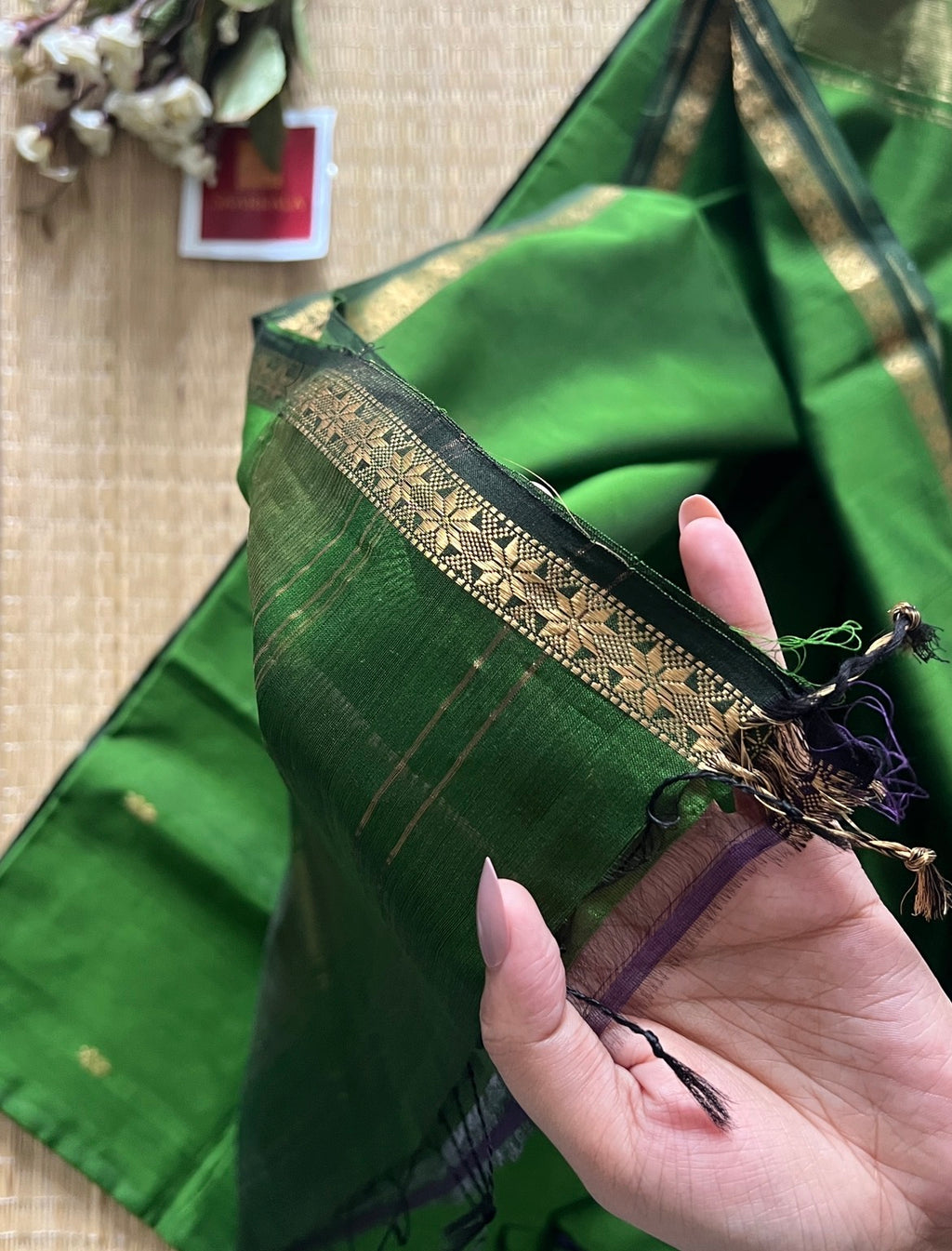 Hariyali self Green Maheshwari Handwoven Saree with Gold Zari Border