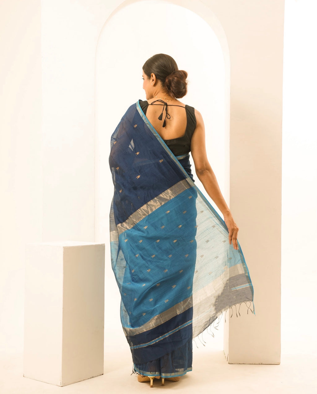 Arrow Purple Blue Maheshwari Handloom Saree