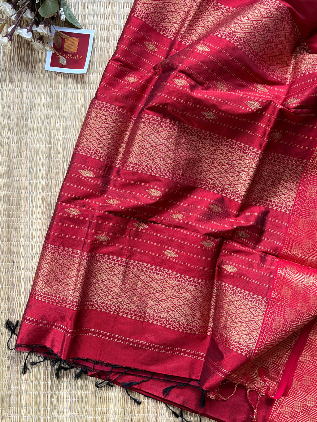 Red Pure Silk Pink Maheshwari Handloom Saree