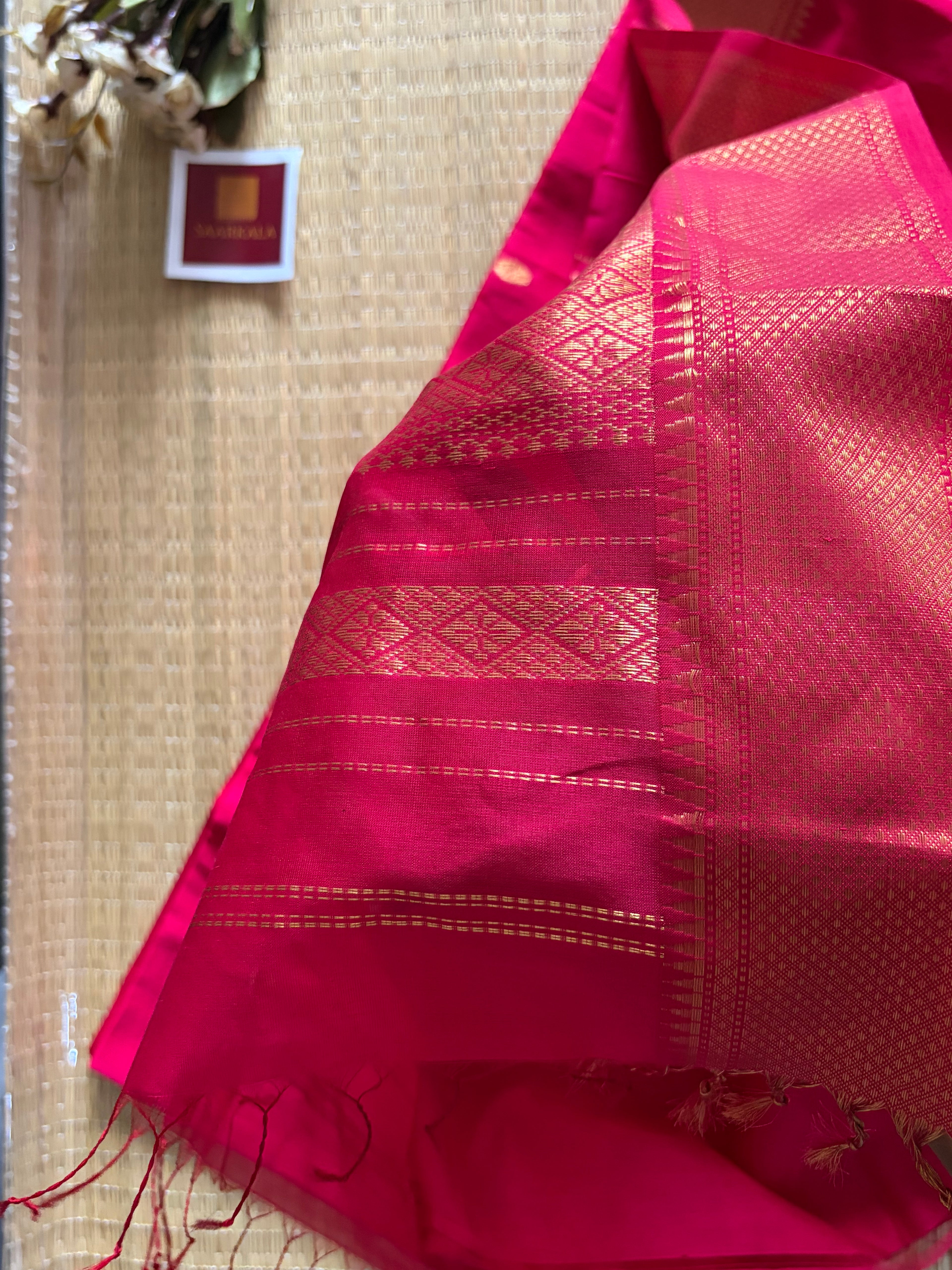 Jala Pallu Pink Maheshwari Handloom Saree