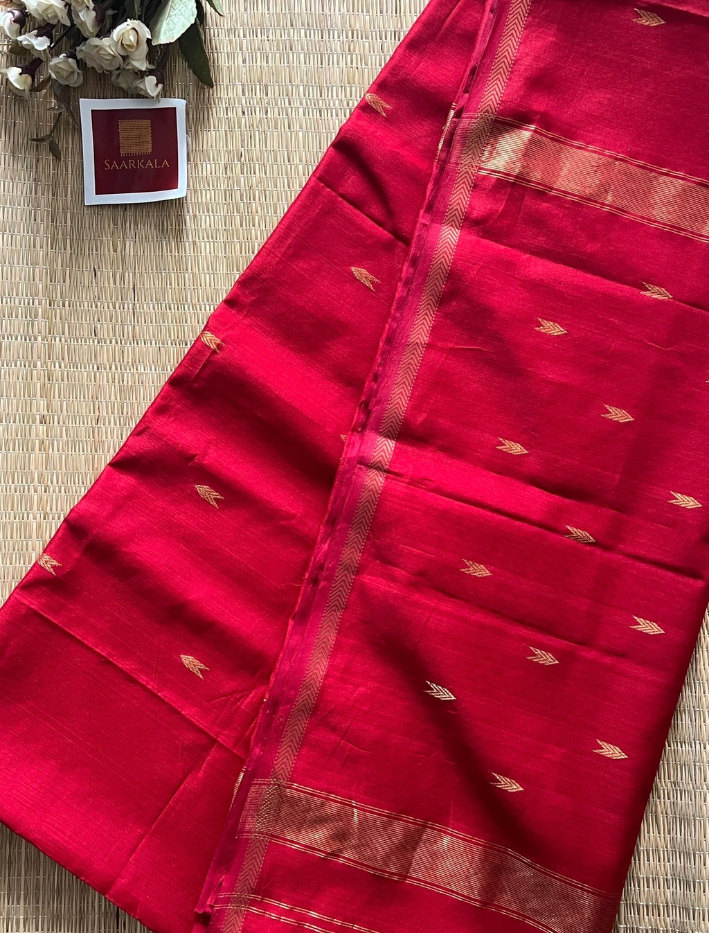 Arrow Red Maheshwari Handloom Saree