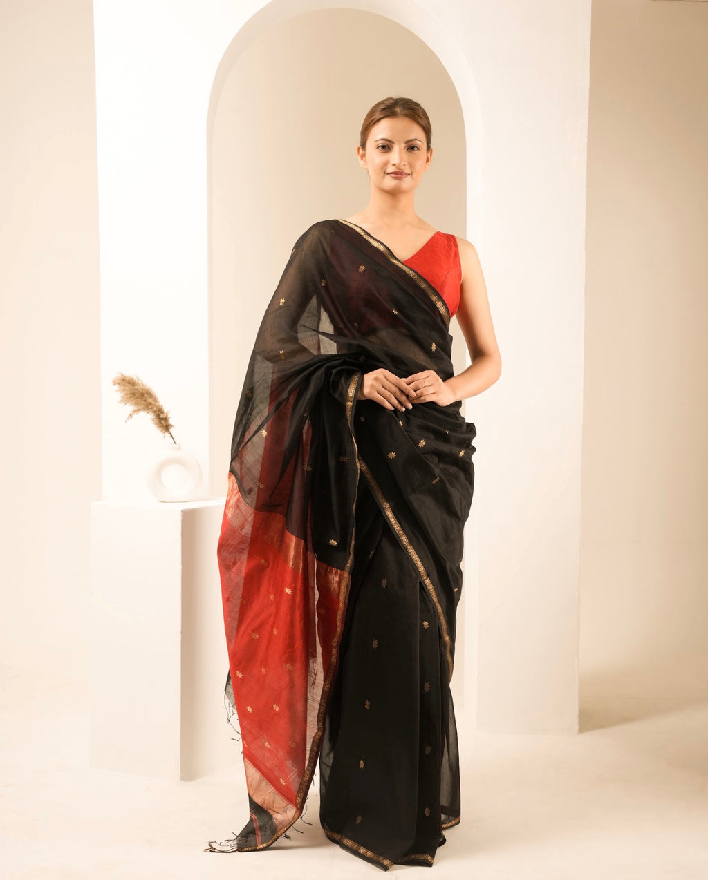 Chameli Black Red Maheshwari Handloom Saree