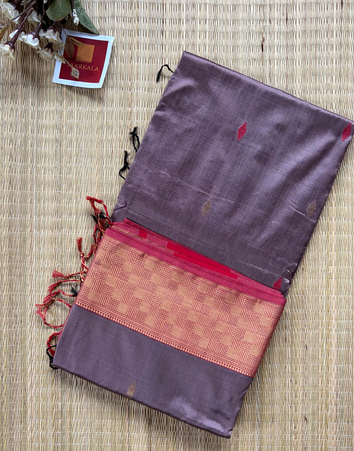 Lavender & Red Pallu Pure Silk Pink Maheshwari Handloom Saree