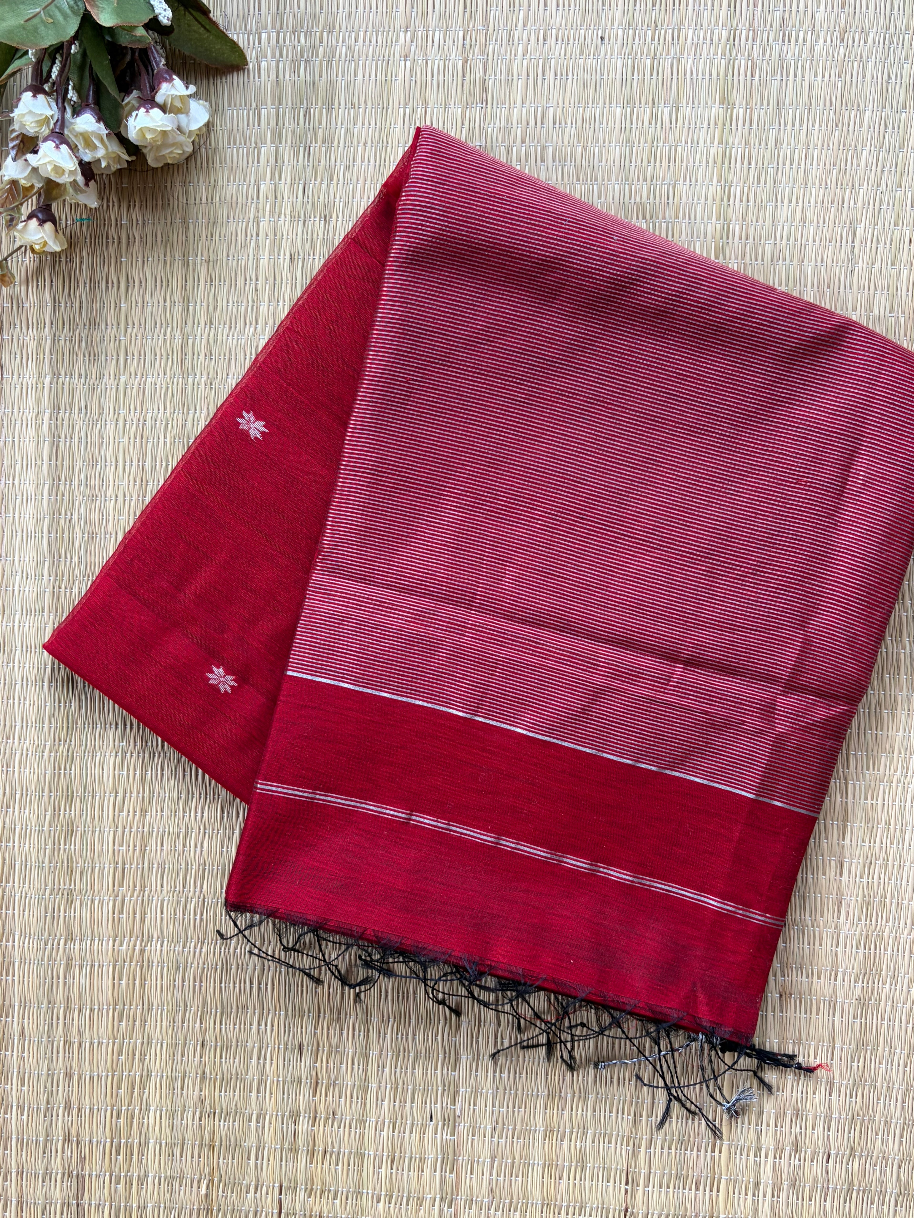 Chameli Silver Zari Red Maheshwari Handloom Saree