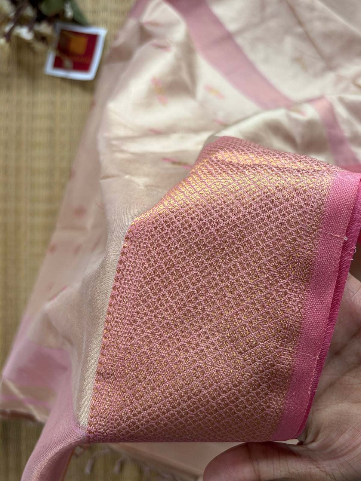 Beige Pure Silk Pink Maheshwari Handloom Saree