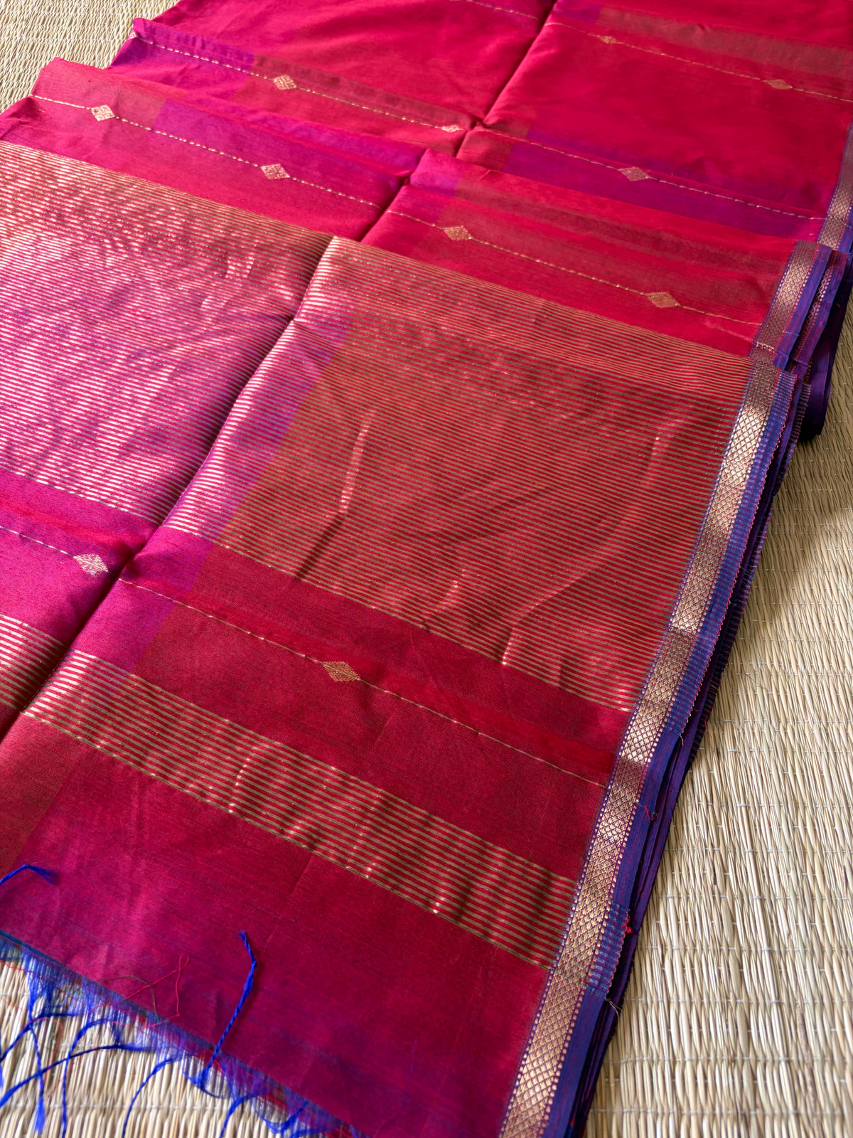 Pink Magenta Dual Shaded Maheshwari Handwoven Saree with Gold Zari Border