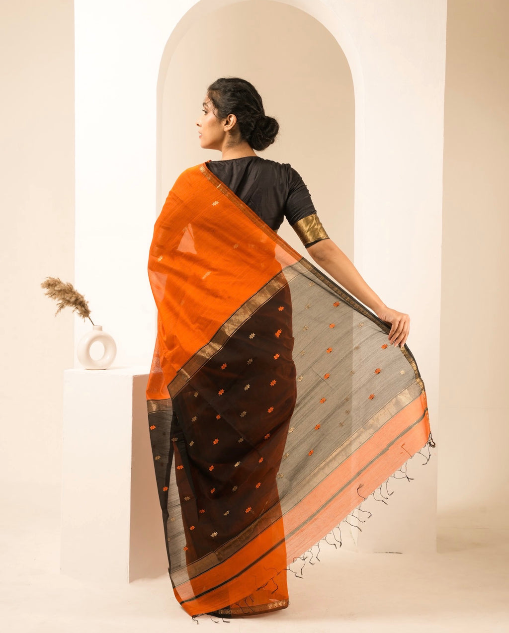 Chameli Rust Orange Maheshwari Handloom Saree