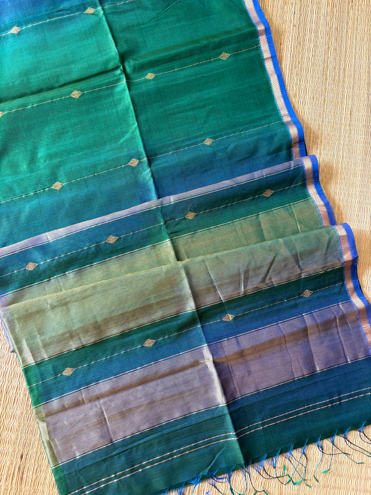 Rama Green Dual Shaded Maheshwari Handwoven Saree with Gold Zari Border